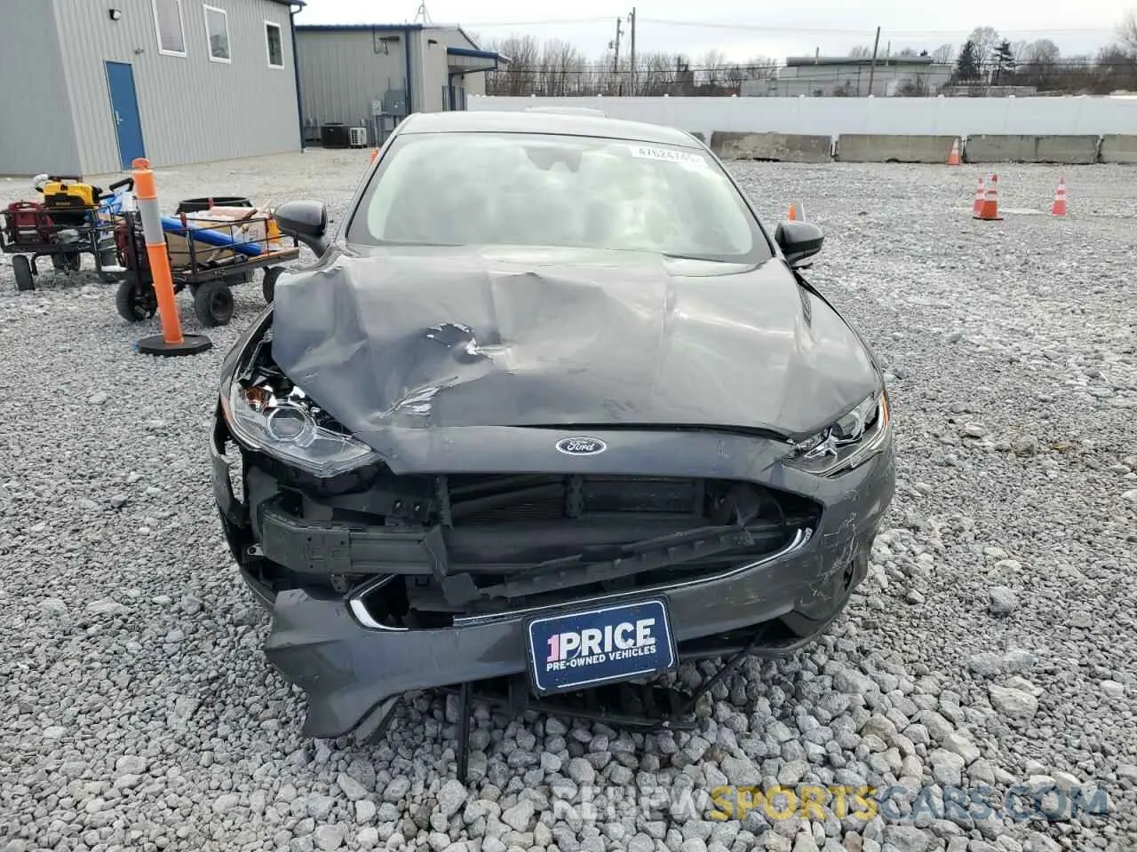 5 Photograph of a damaged car 3FA6P0LU3KR282258 FORD FUSION 2019