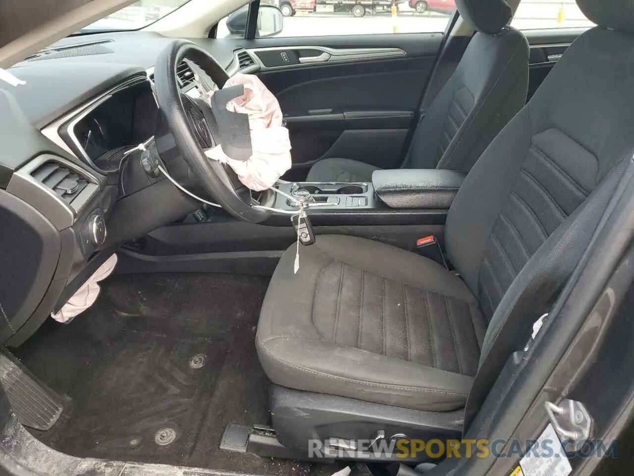 7 Photograph of a damaged car 3FA6P0LU3KR282258 FORD FUSION 2019