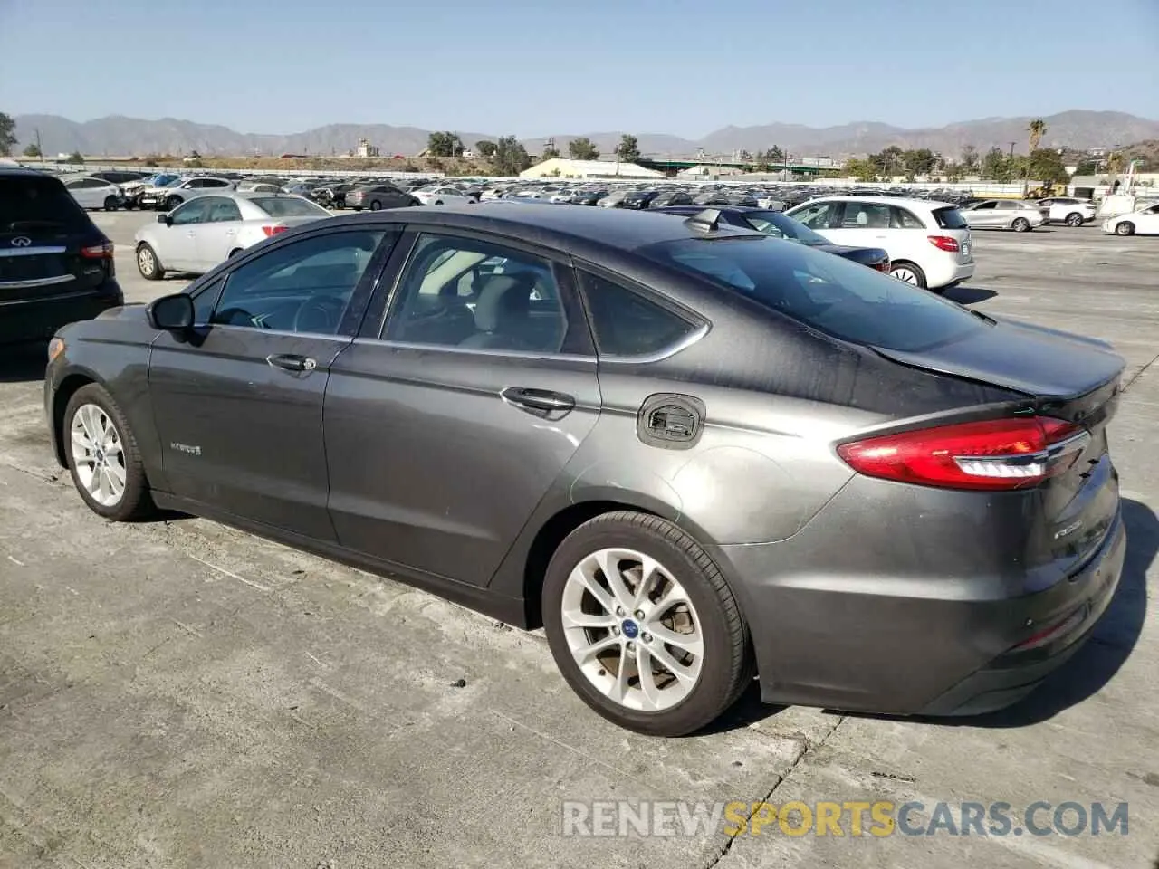 2 Photograph of a damaged car 3FA6P0LU4KR143708 FORD FUSION 2019