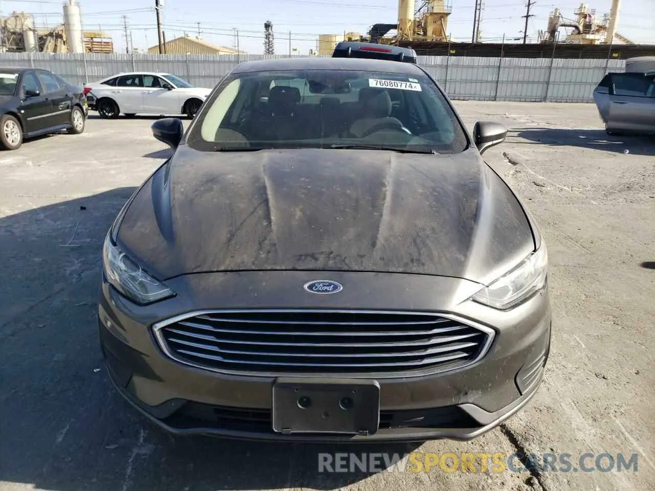 5 Photograph of a damaged car 3FA6P0LU4KR143708 FORD FUSION 2019