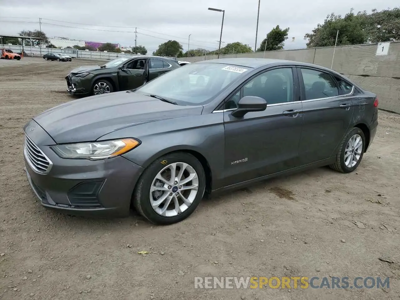 1 Photograph of a damaged car 3FA6P0LU4KR143711 FORD FUSION 2019
