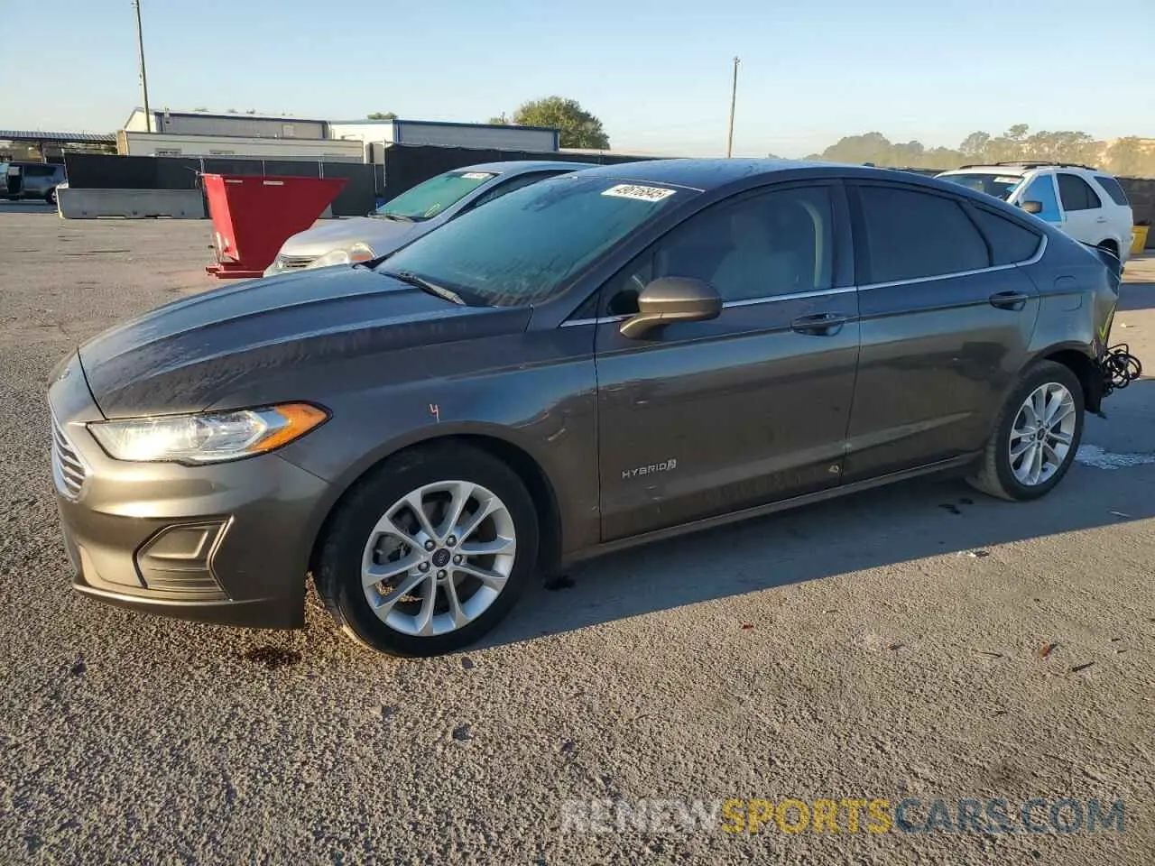 1 Photograph of a damaged car 3FA6P0LU4KR193945 FORD FUSION 2019