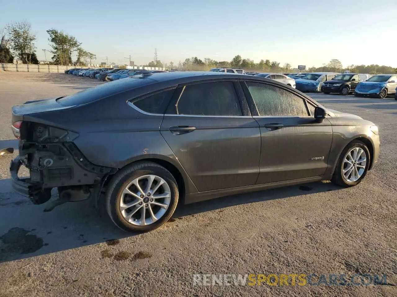 3 Photograph of a damaged car 3FA6P0LU4KR193945 FORD FUSION 2019