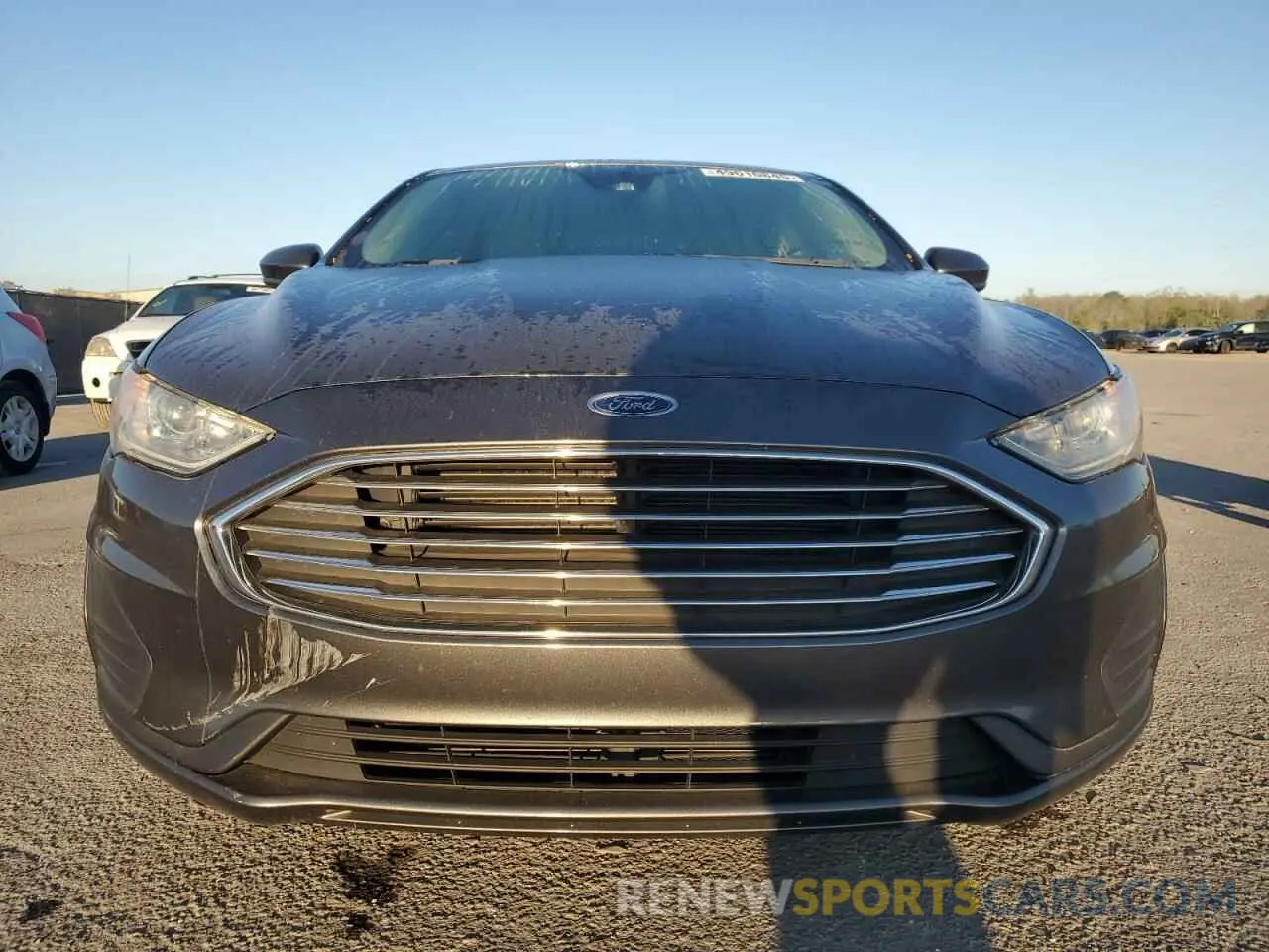 5 Photograph of a damaged car 3FA6P0LU4KR193945 FORD FUSION 2019