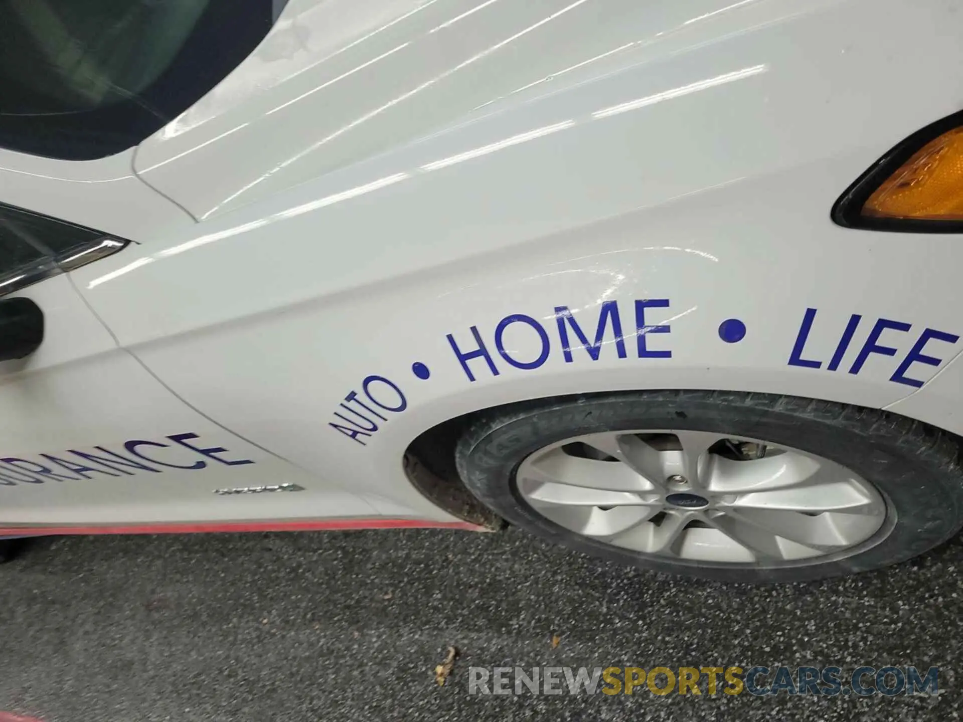 23 Photograph of a damaged car 3FA6P0LU4KR233330 FORD FUSION 2019