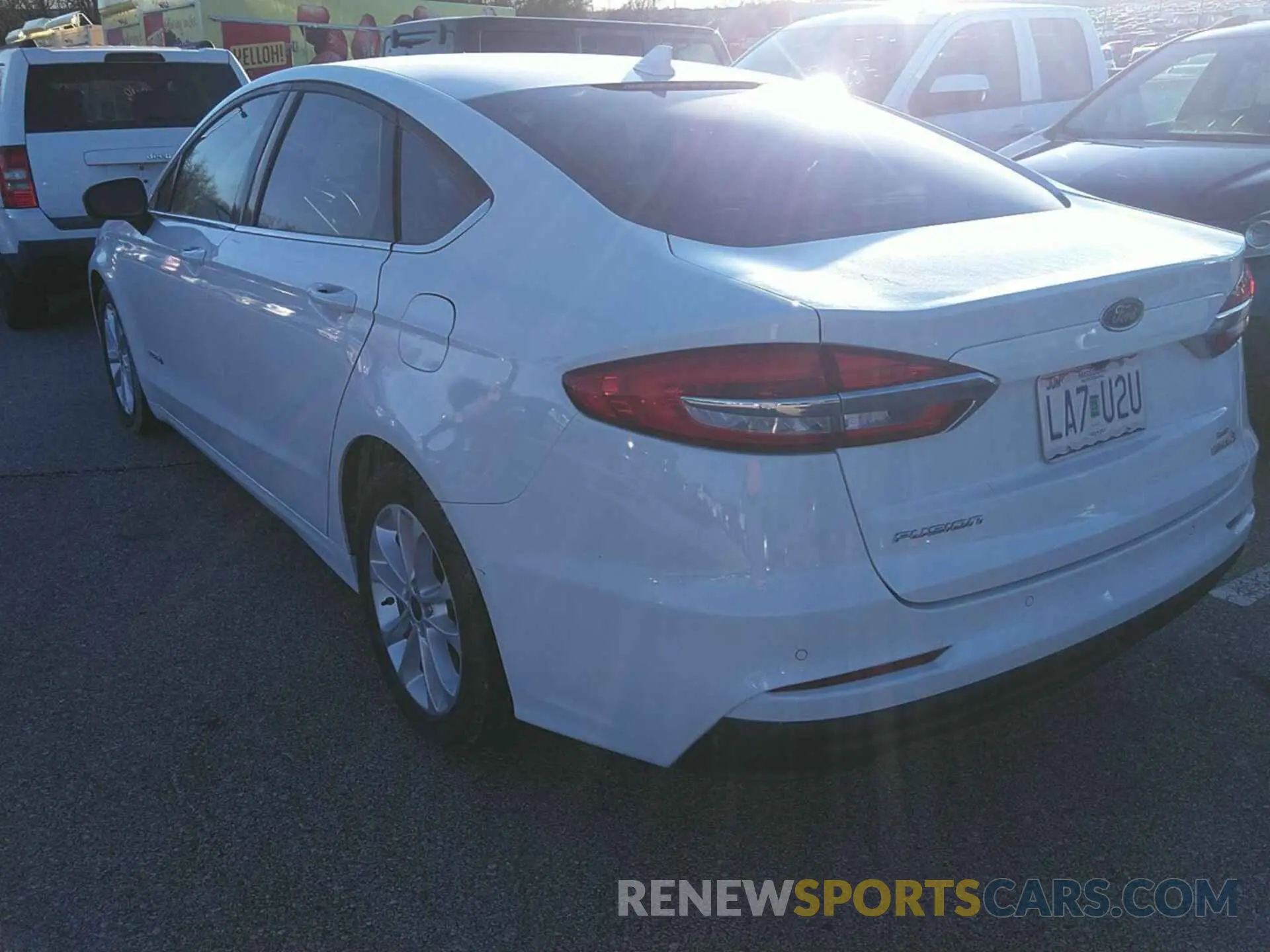 3 Photograph of a damaged car 3FA6P0LU4KR233330 FORD FUSION 2019