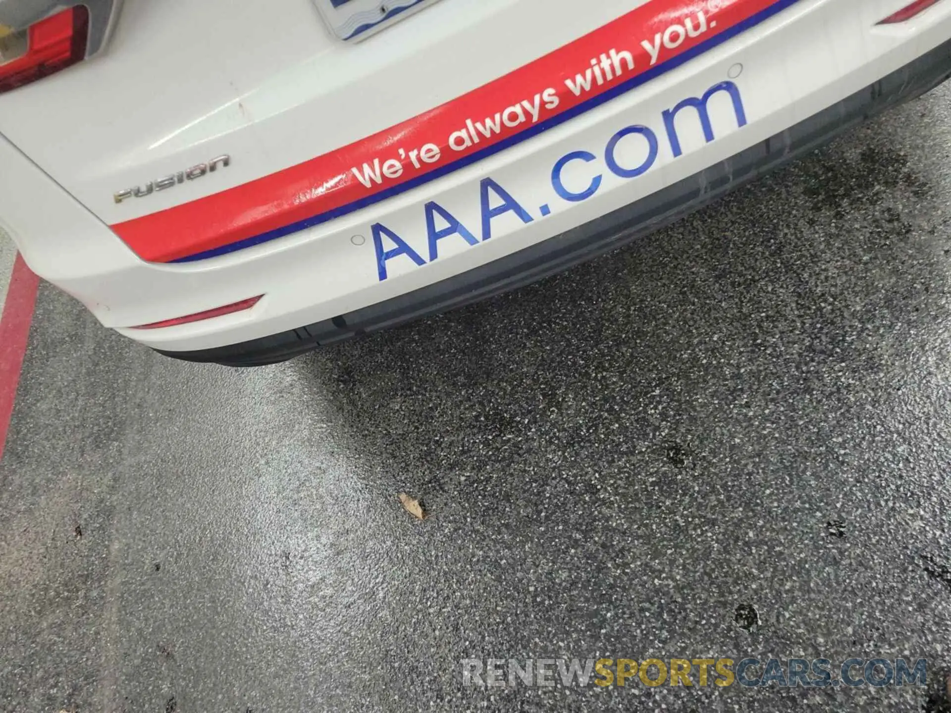 7 Photograph of a damaged car 3FA6P0LU4KR233330 FORD FUSION 2019