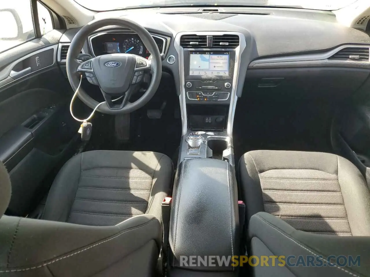 8 Photograph of a damaged car 3FA6P0LU4KR262729 FORD FUSION 2019