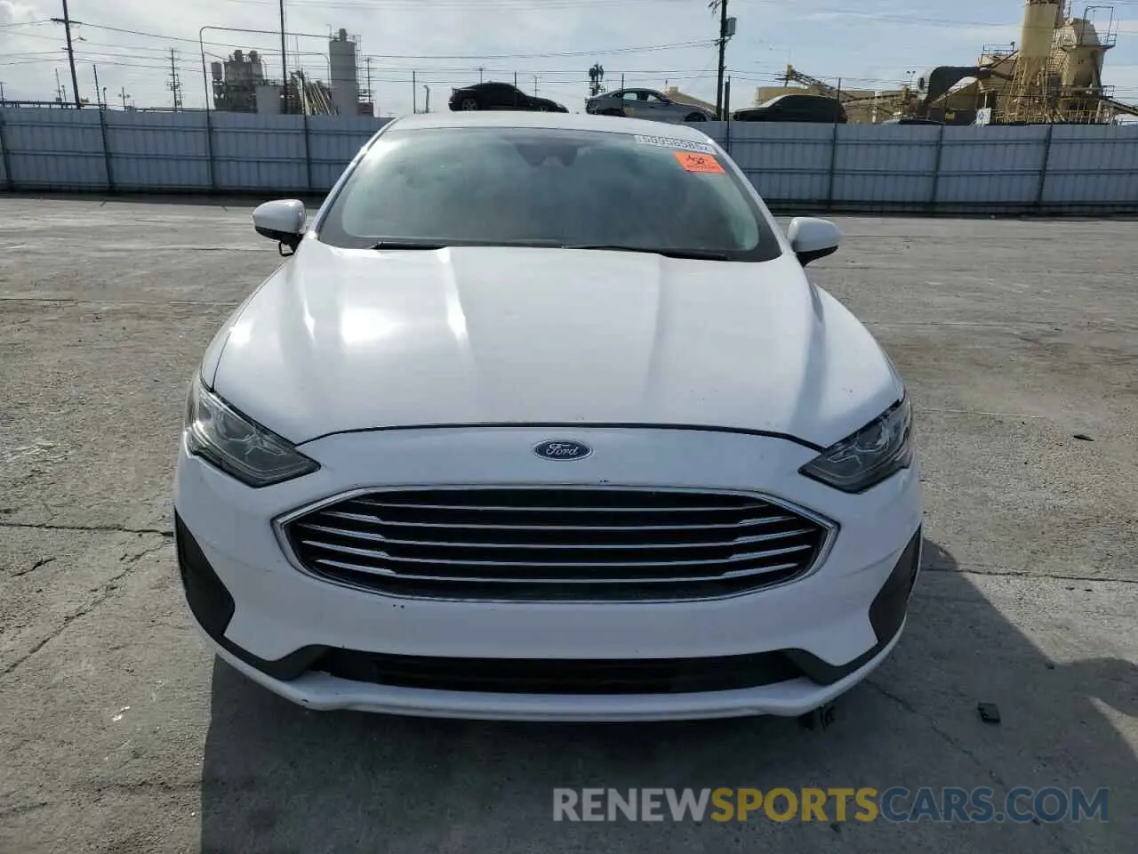 5 Photograph of a damaged car 3FA6P0LU4KR272158 FORD FUSION 2019