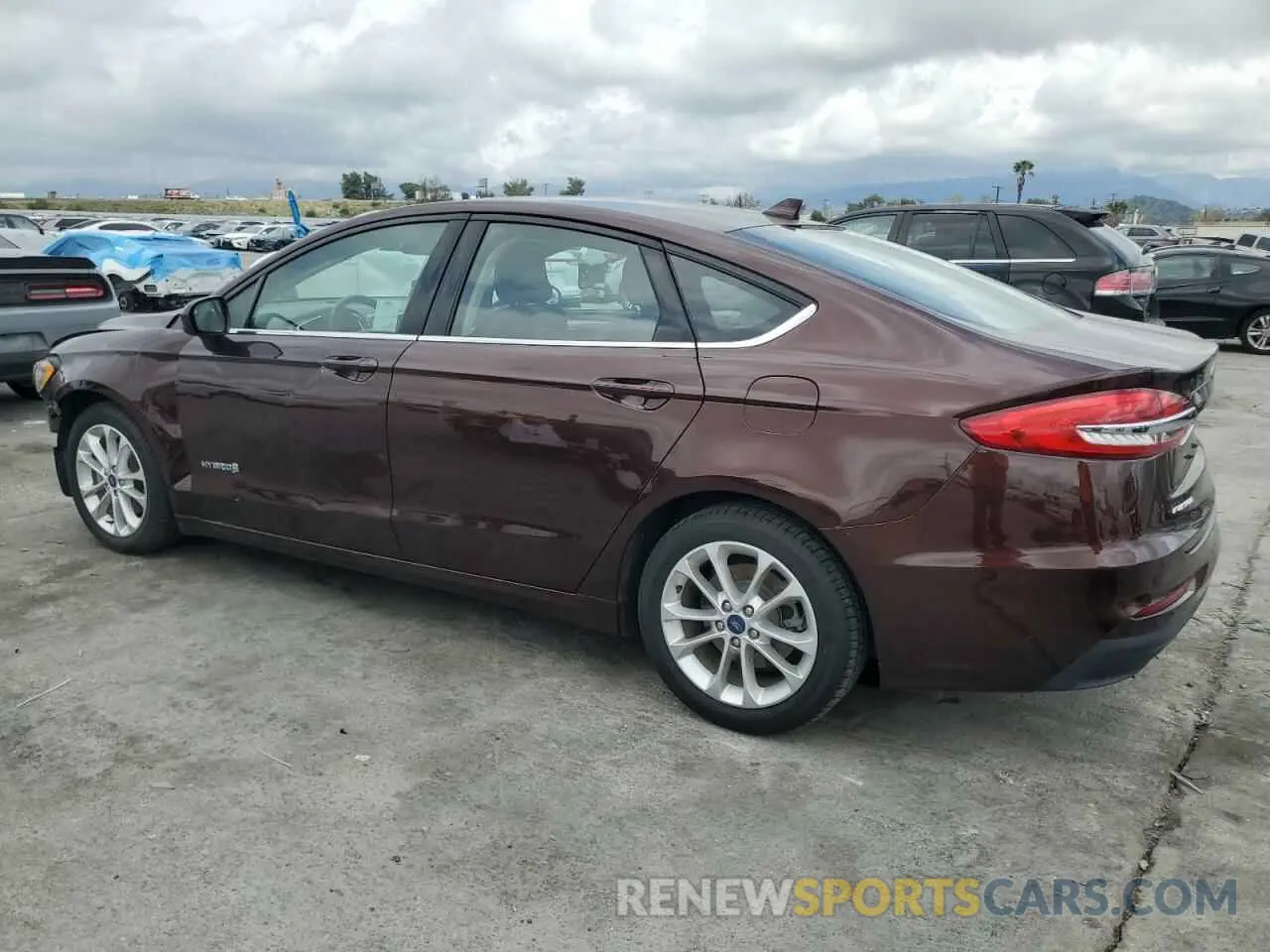 2 Photograph of a damaged car 3FA6P0LU5KR174496 FORD FUSION 2019