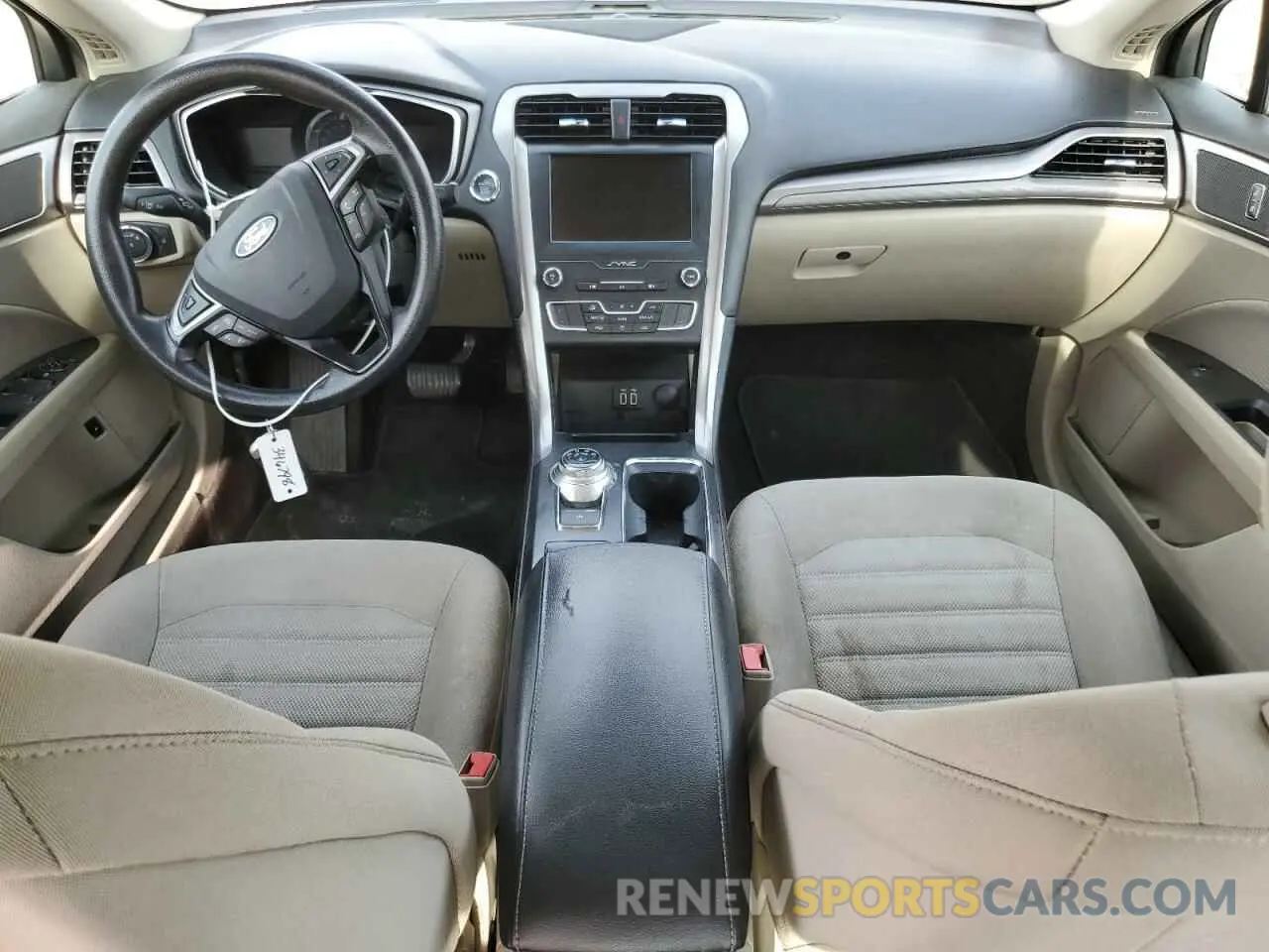 8 Photograph of a damaged car 3FA6P0LU5KR187765 FORD FUSION 2019