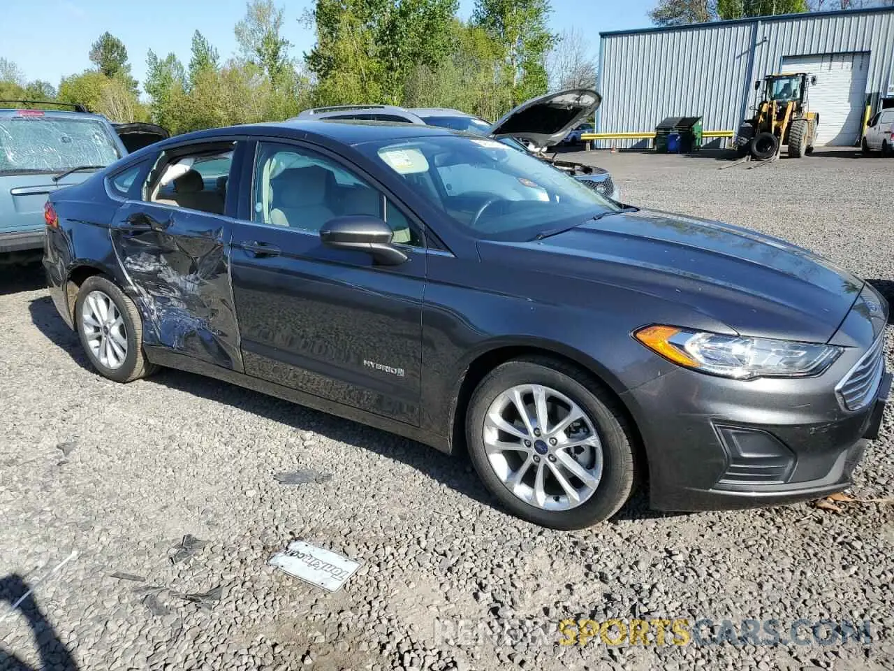 4 Photograph of a damaged car 3FA6P0LU5KR221882 FORD FUSION 2019