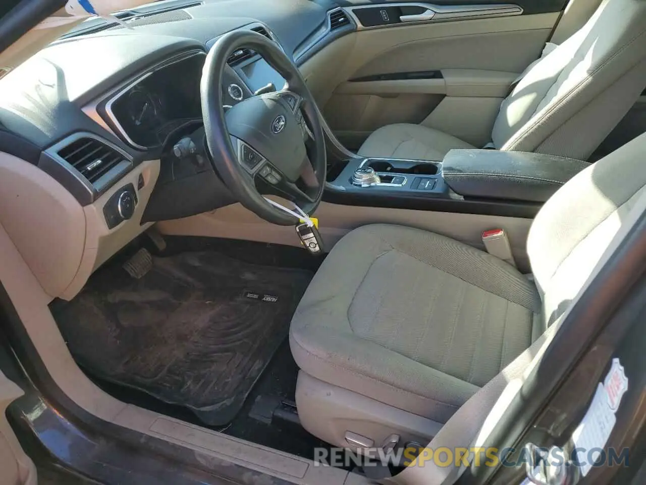 7 Photograph of a damaged car 3FA6P0LU5KR221882 FORD FUSION 2019