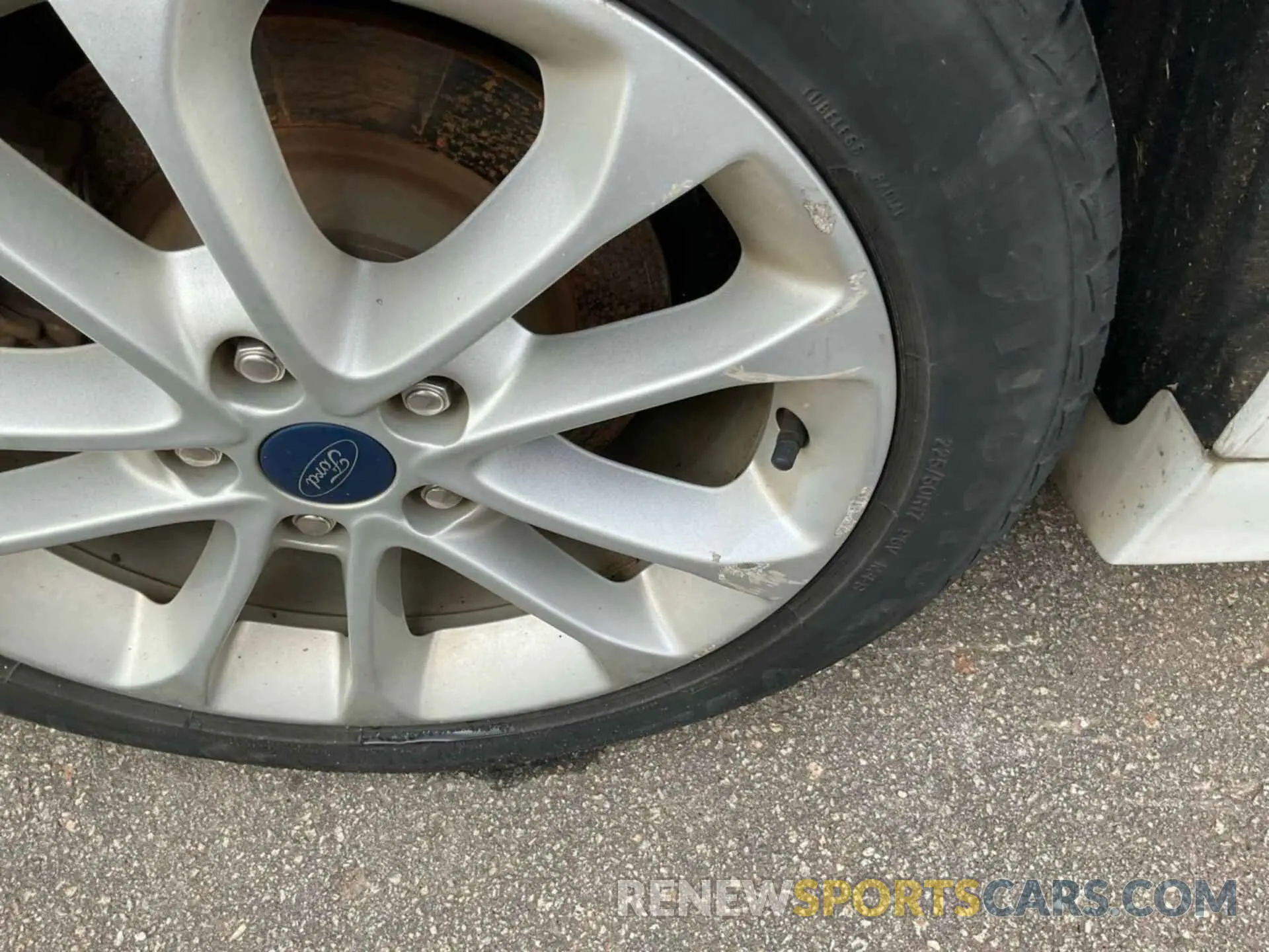 12 Photograph of a damaged car 3FA6P0LU5KR255630 FORD FUSION 2019