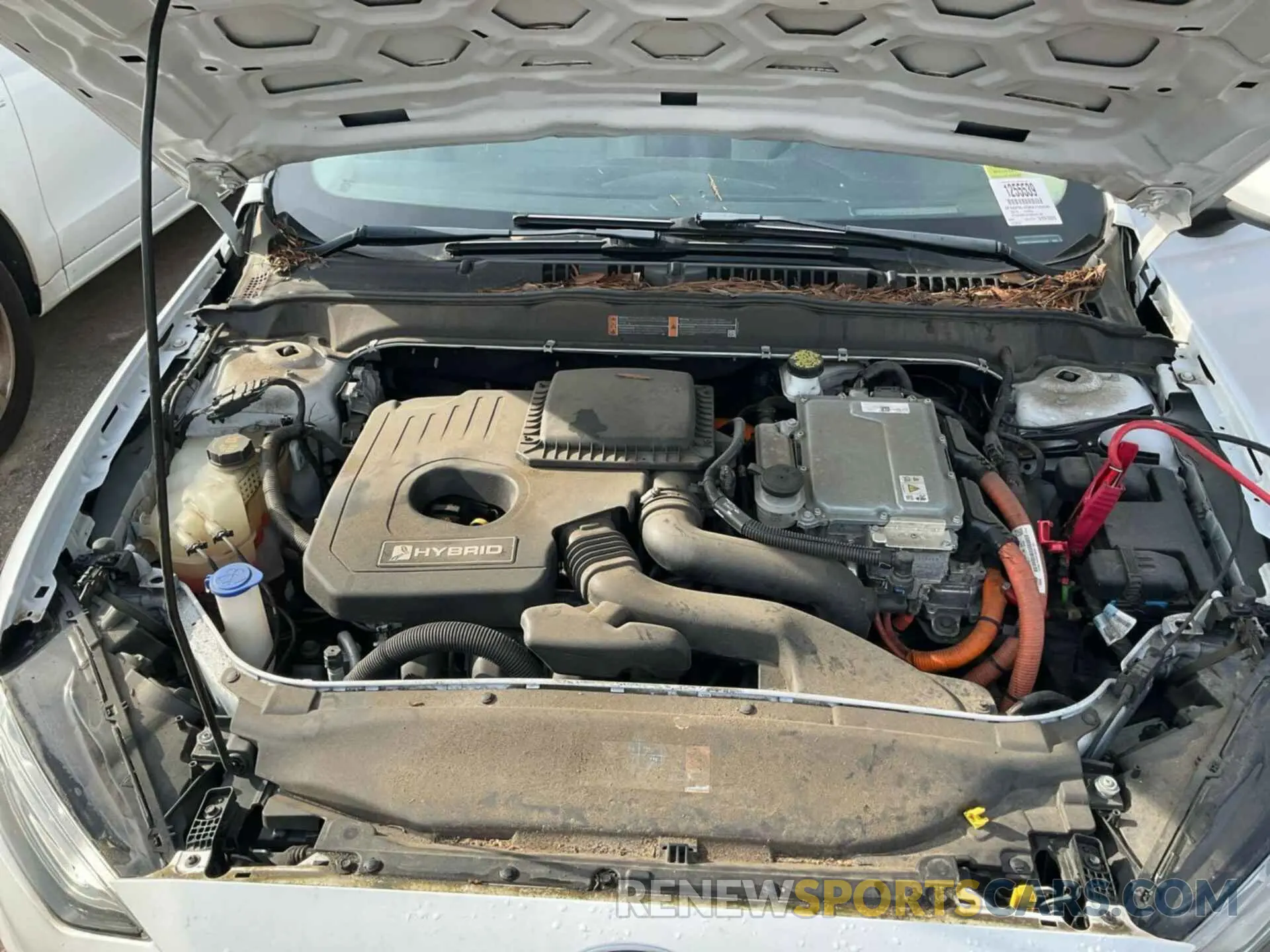 16 Photograph of a damaged car 3FA6P0LU5KR255630 FORD FUSION 2019
