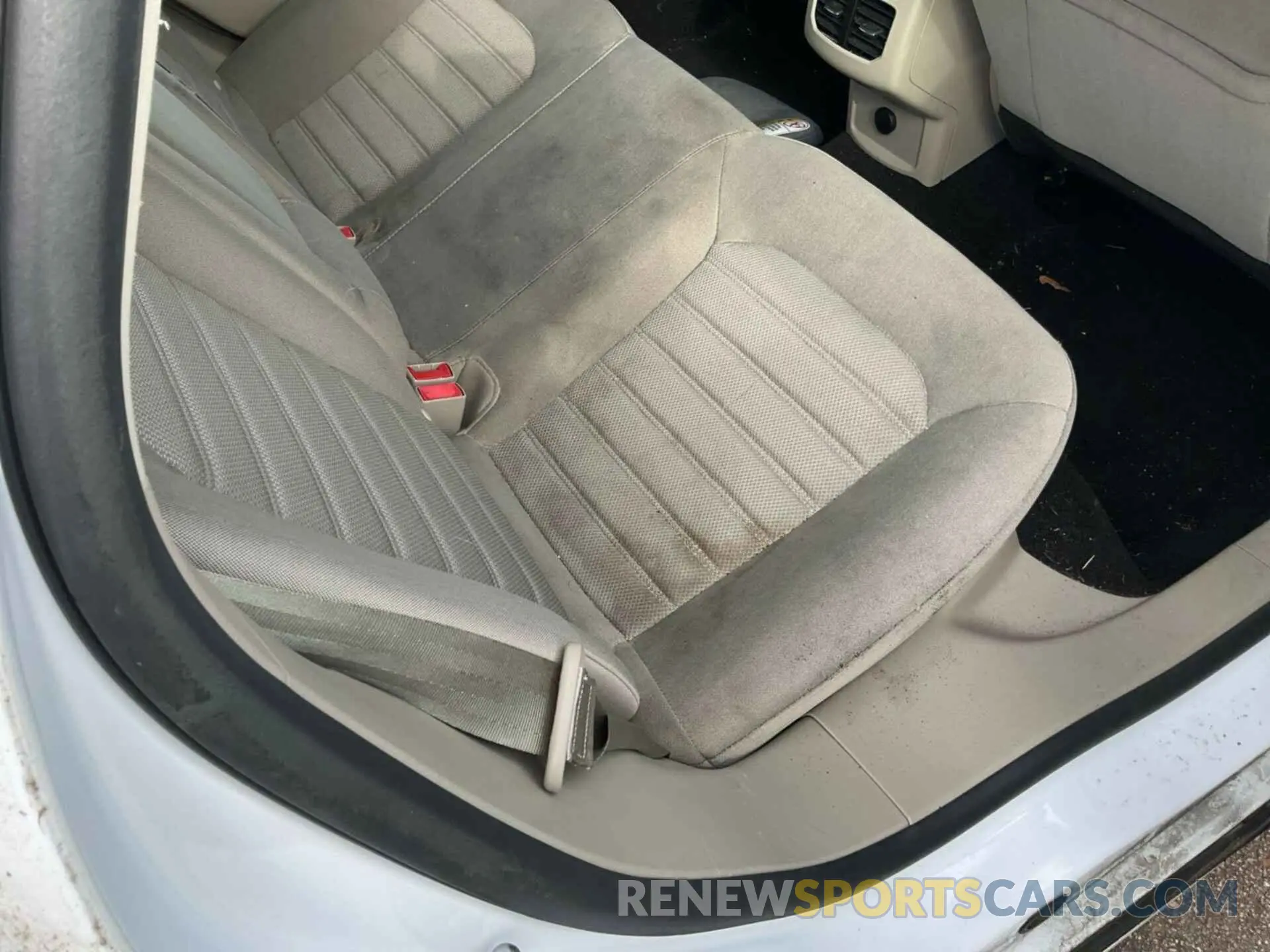 21 Photograph of a damaged car 3FA6P0LU5KR255630 FORD FUSION 2019