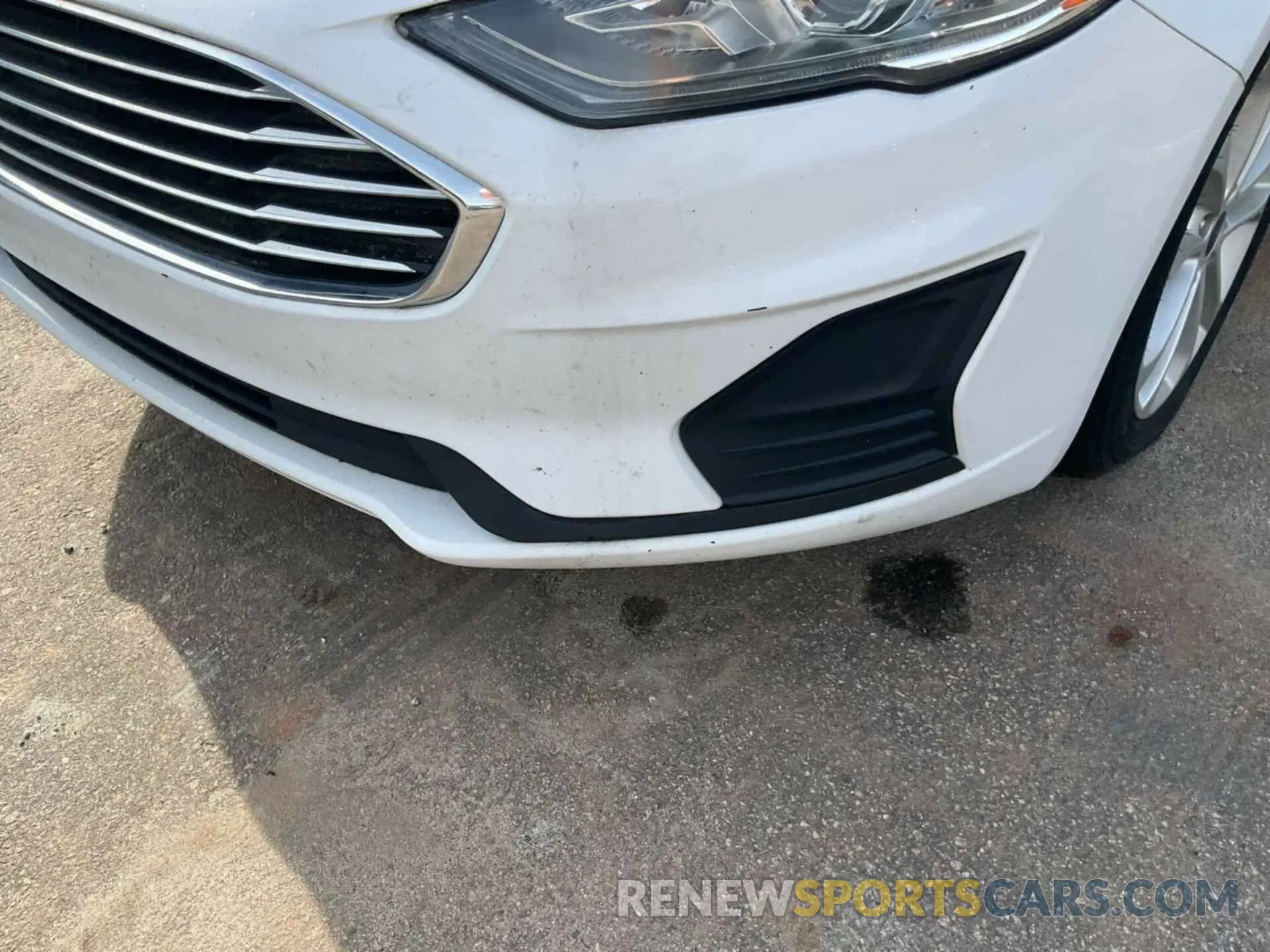 6 Photograph of a damaged car 3FA6P0LU5KR255630 FORD FUSION 2019