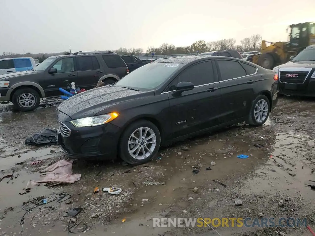 1 Photograph of a damaged car 3FA6P0LU5KR262089 FORD FUSION 2019