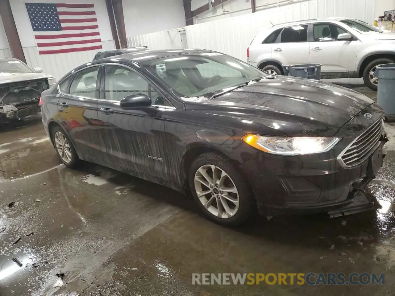 4 Photograph of a damaged car 3FA6P0LU6KR100813 FORD FUSION 2019