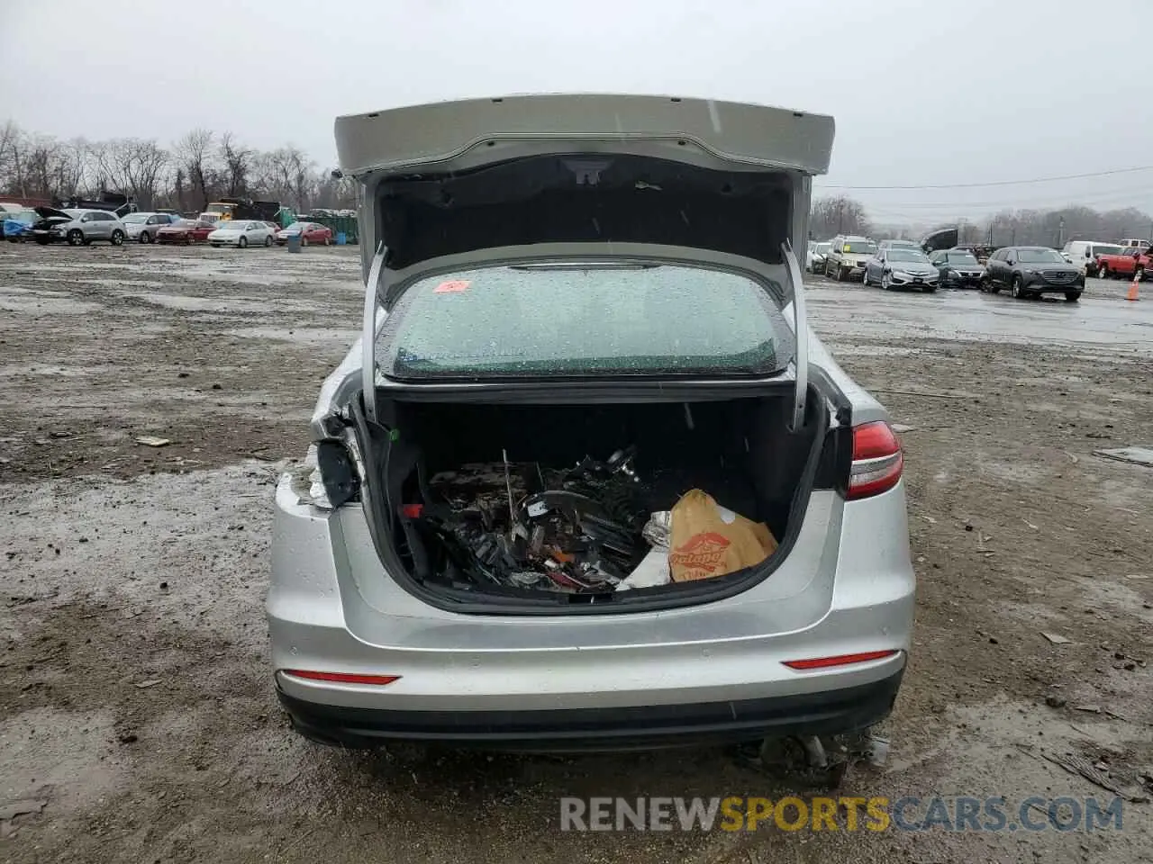 6 Photograph of a damaged car 3FA6P0LU6KR188133 FORD FUSION 2019