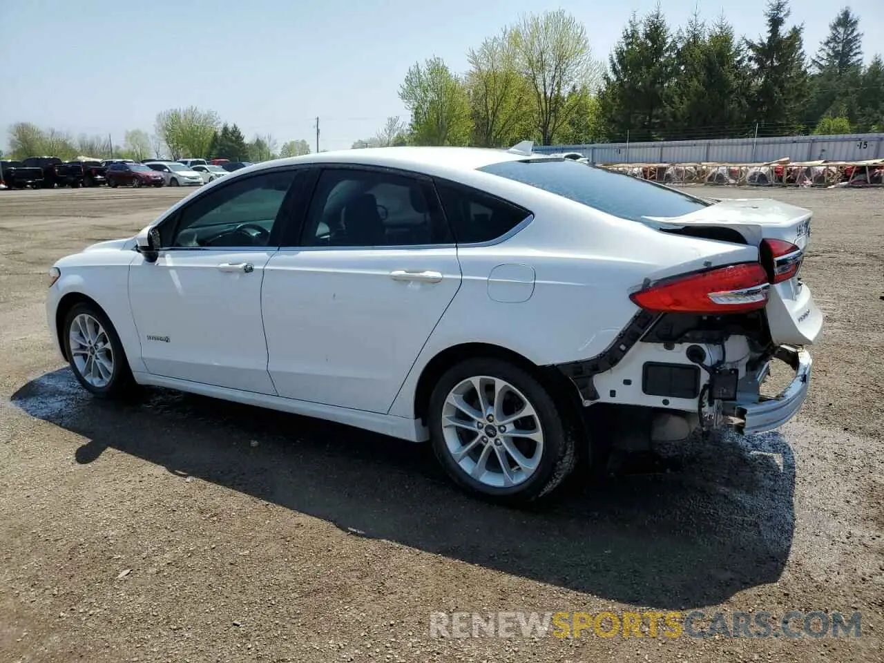 2 Photograph of a damaged car 3FA6P0LU6KR191405 FORD FUSION 2019