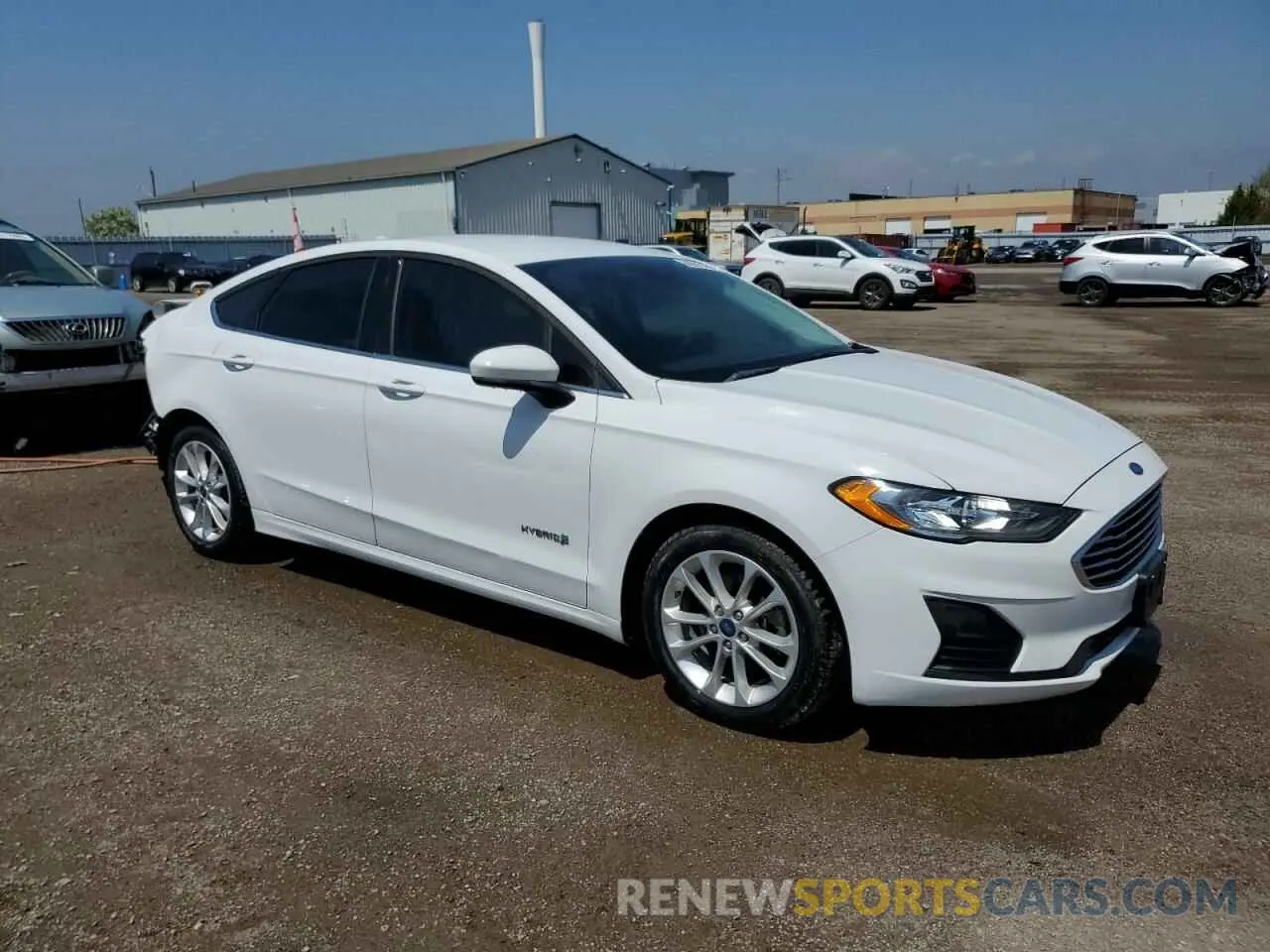 4 Photograph of a damaged car 3FA6P0LU6KR191405 FORD FUSION 2019