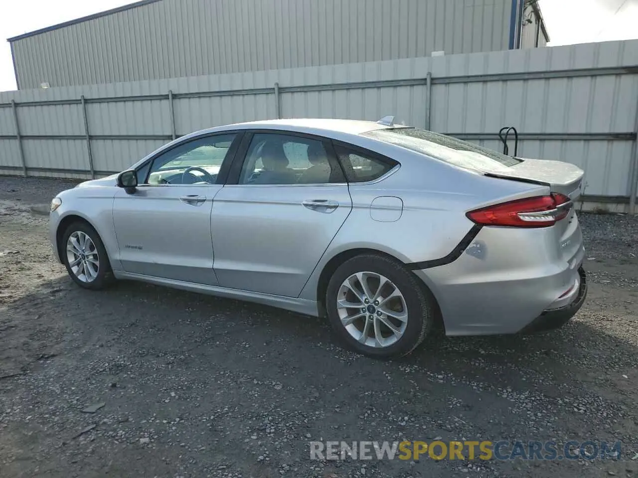 2 Photograph of a damaged car 3FA6P0LU6KR226069 FORD FUSION 2019