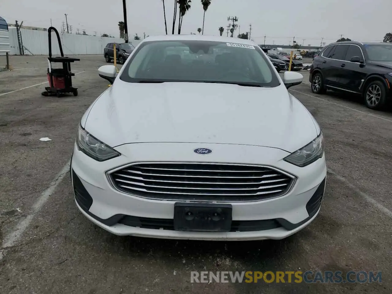 5 Photograph of a damaged car 3FA6P0LU6KR261730 FORD FUSION 2019