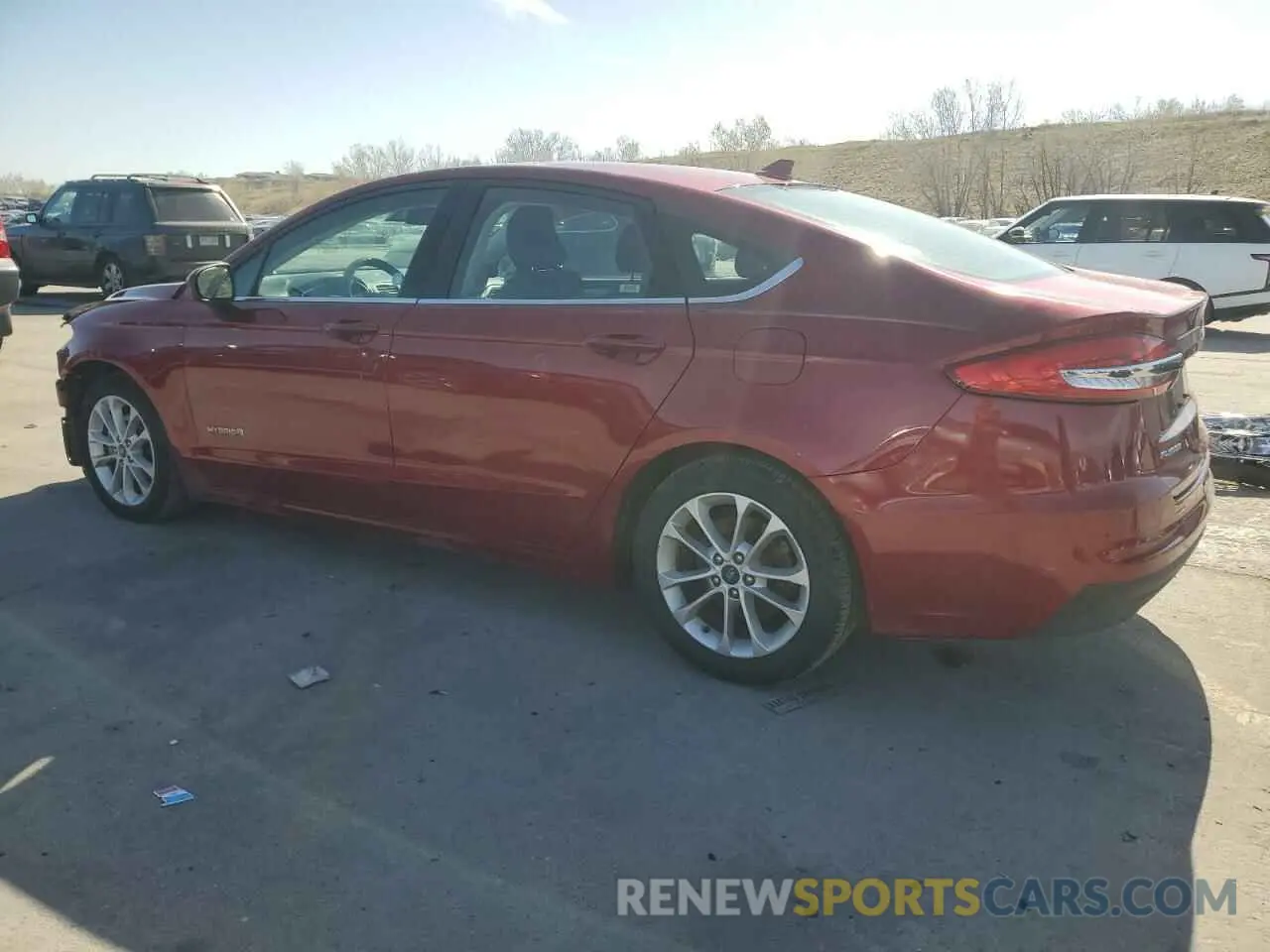 2 Photograph of a damaged car 3FA6P0LU6KR263901 FORD FUSION 2019