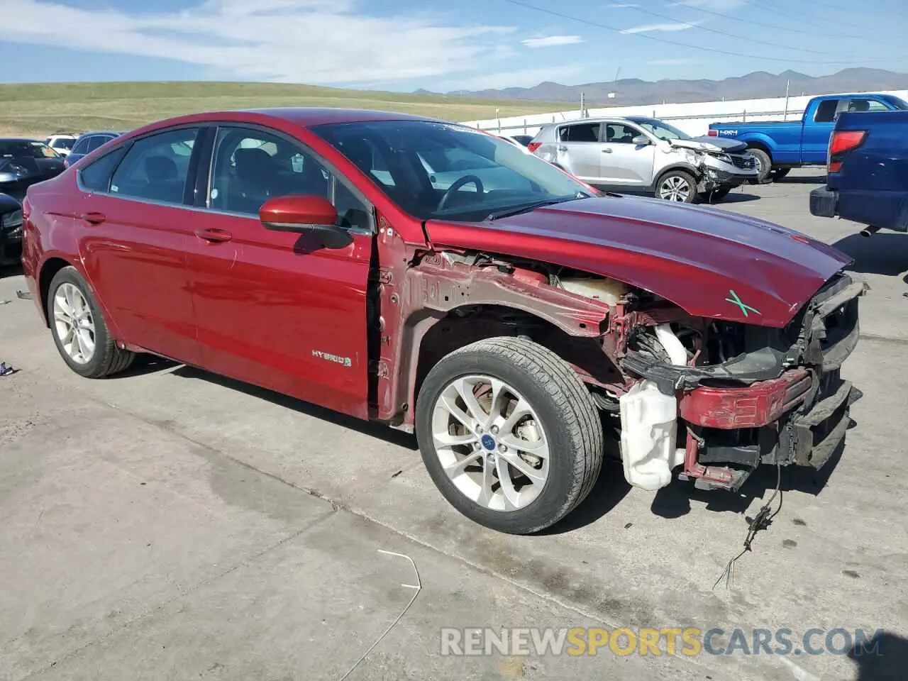 4 Photograph of a damaged car 3FA6P0LU6KR263901 FORD FUSION 2019