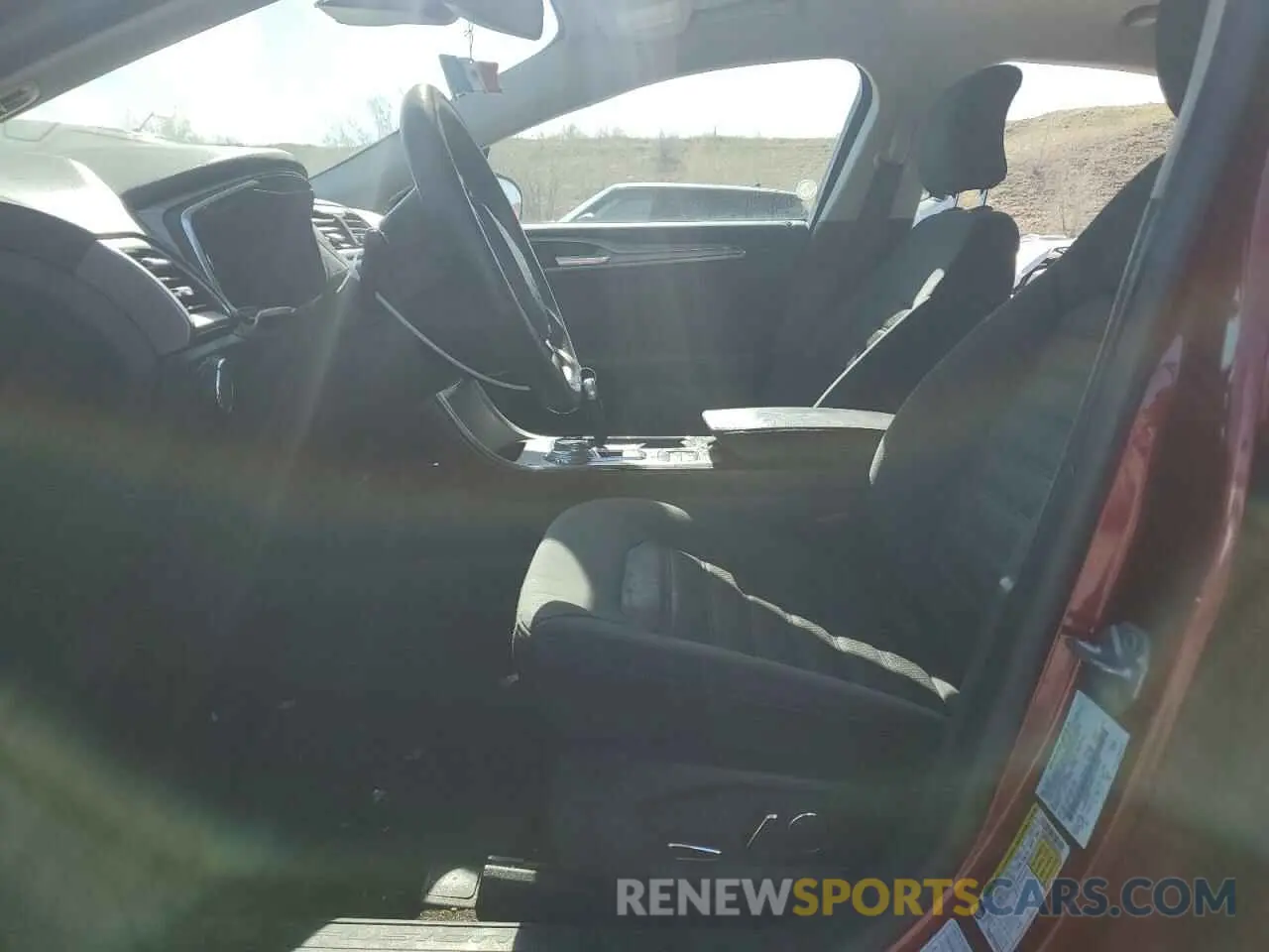 7 Photograph of a damaged car 3FA6P0LU6KR263901 FORD FUSION 2019