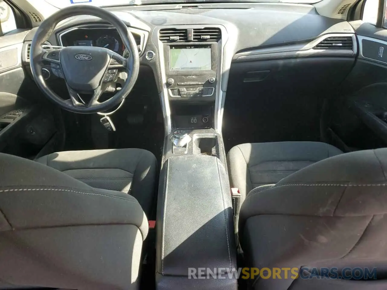 8 Photograph of a damaged car 3FA6P0LU6KR263901 FORD FUSION 2019