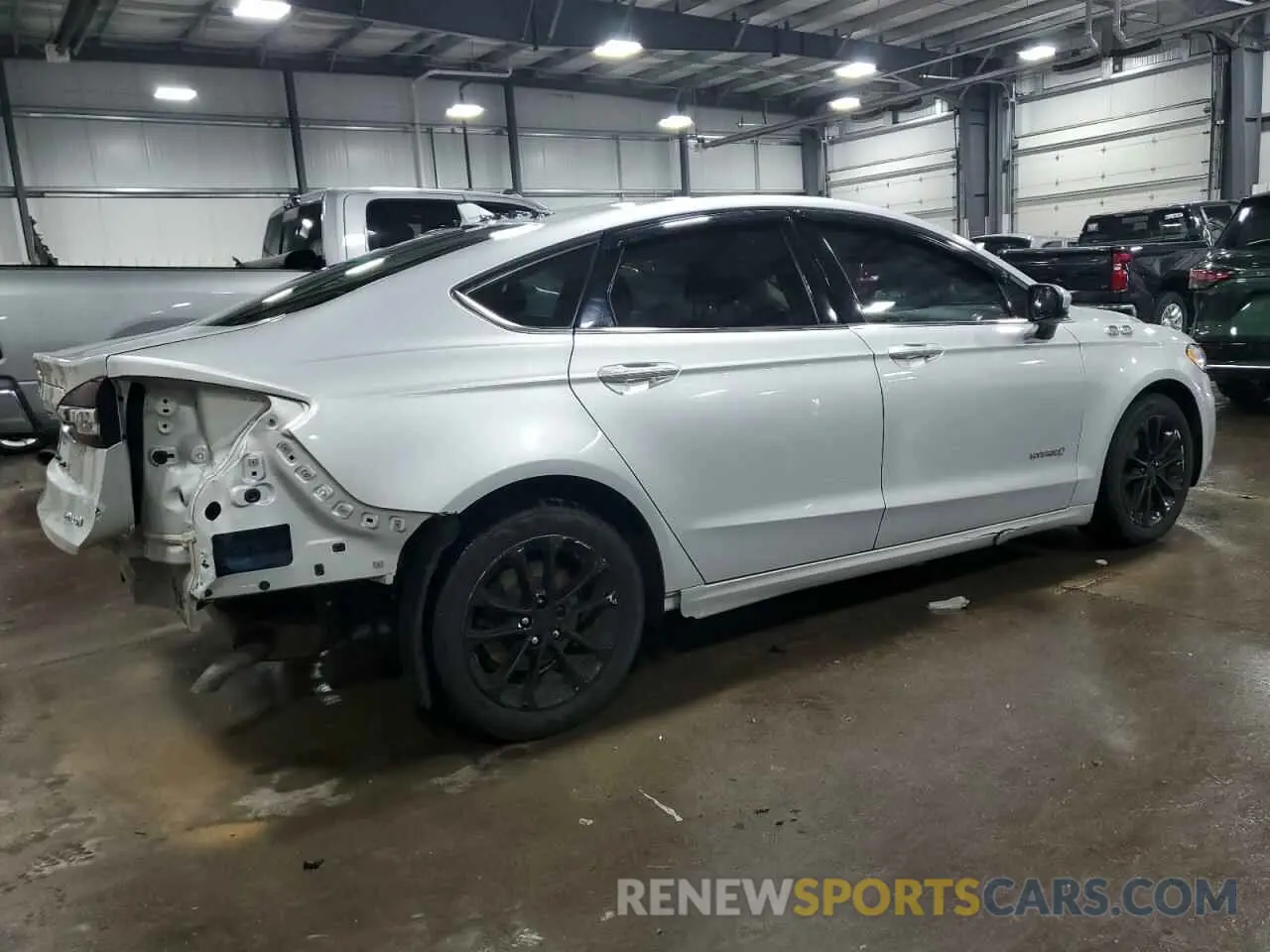 3 Photograph of a damaged car 3FA6P0LU7KR118933 FORD FUSION 2019