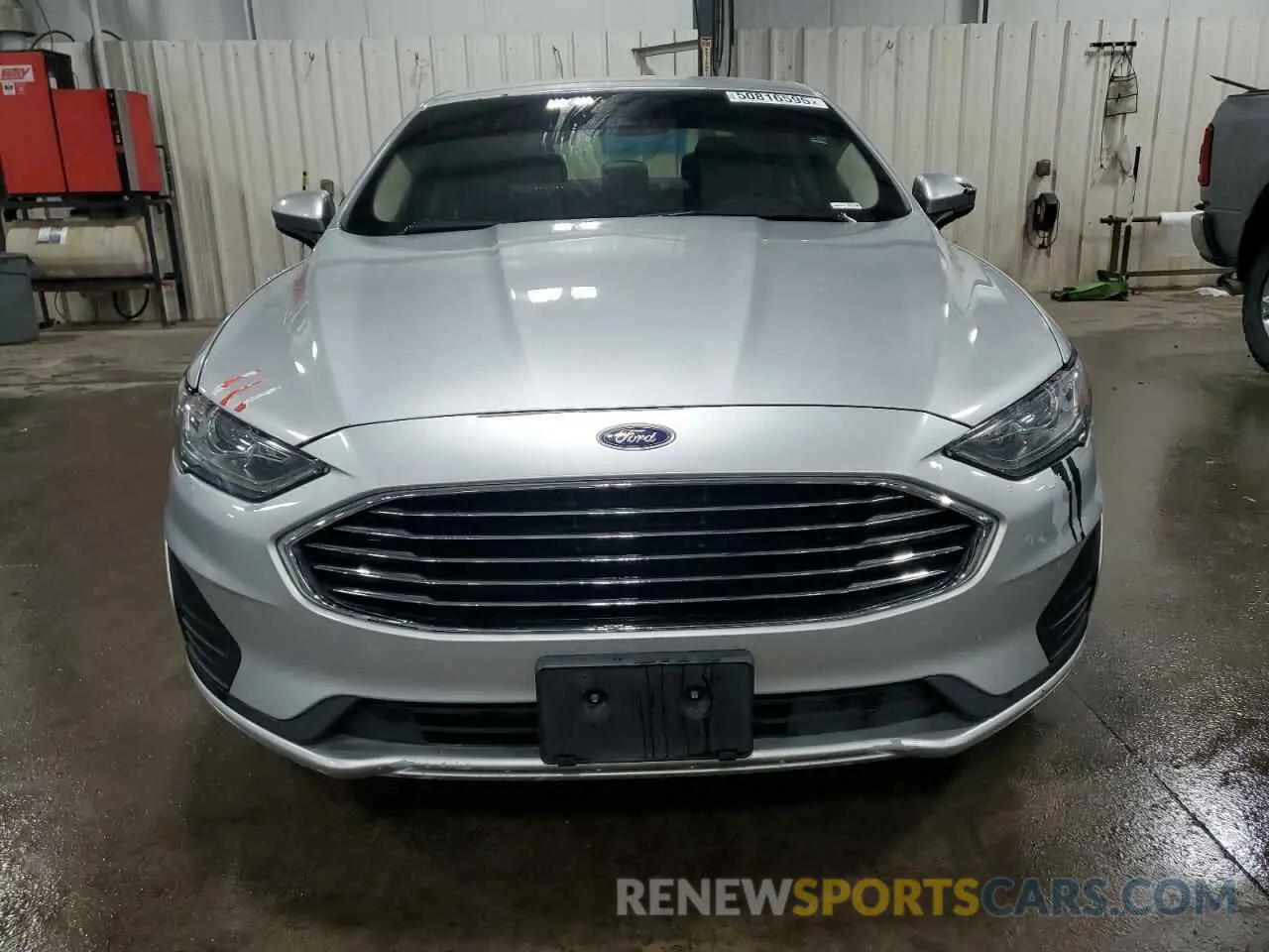 5 Photograph of a damaged car 3FA6P0LU7KR118933 FORD FUSION 2019