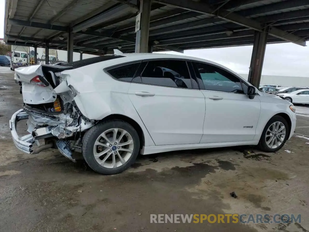 3 Photograph of a damaged car 3FA6P0LU7KR137787 FORD FUSION 2019