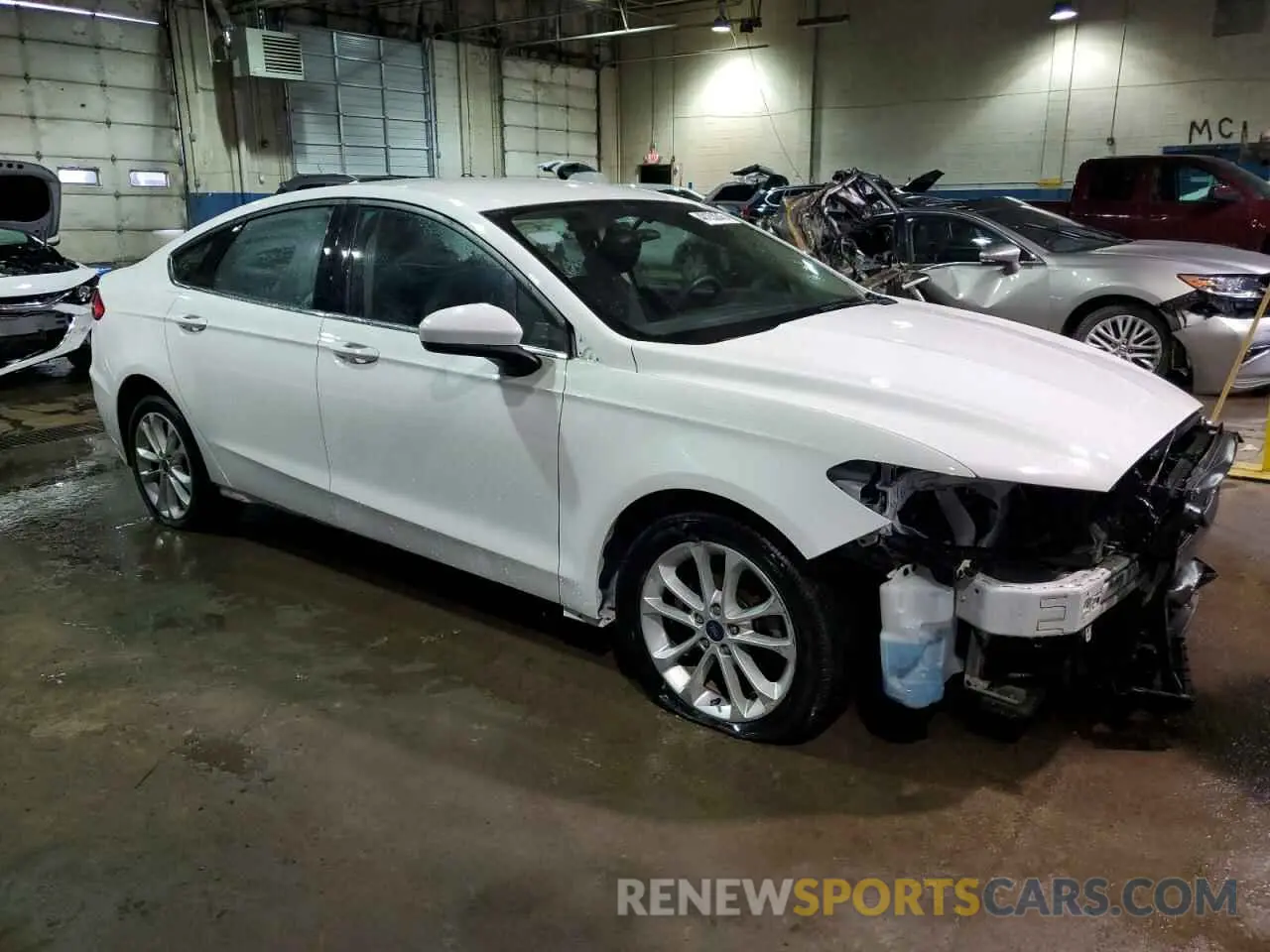 4 Photograph of a damaged car 3FA6P0LU7KR167615 FORD FUSION 2019