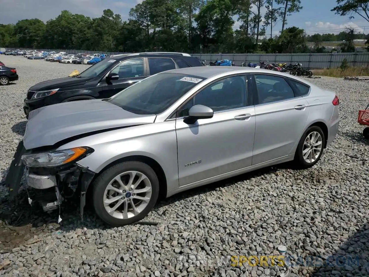 1 Photograph of a damaged car 3FA6P0LU7KR206574 FORD FUSION 2019