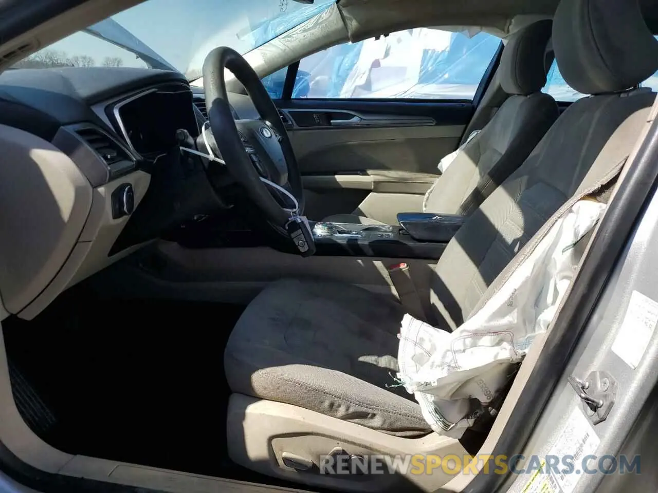 7 Photograph of a damaged car 3FA6P0LU7KR226789 FORD FUSION 2019