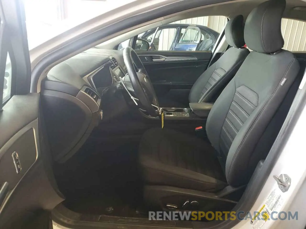 7 Photograph of a damaged car 3FA6P0LU7KR257735 FORD FUSION 2019