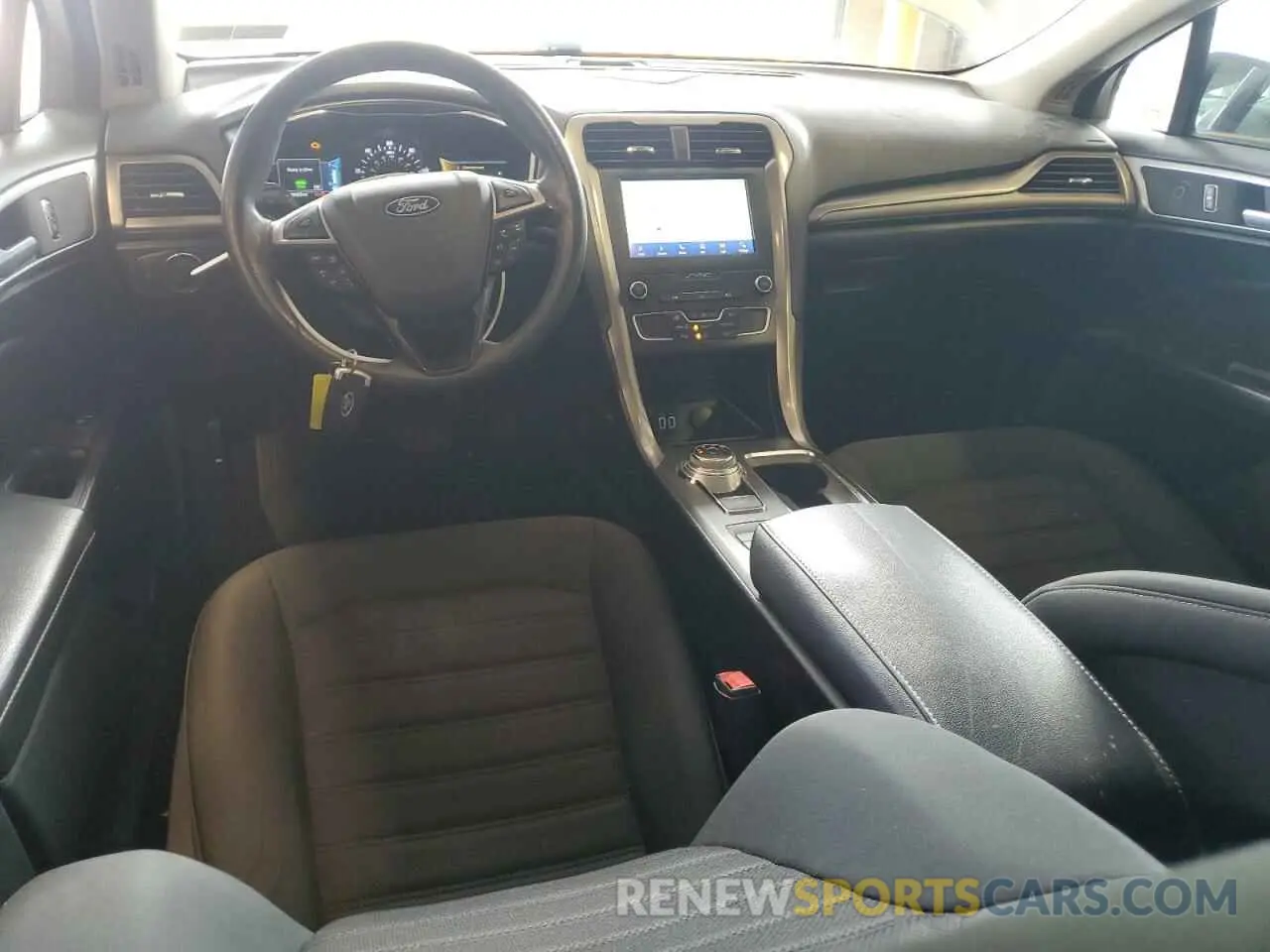 8 Photograph of a damaged car 3FA6P0LU7KR257735 FORD FUSION 2019