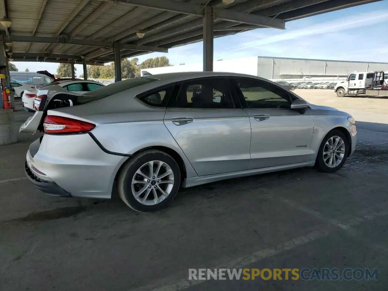 3 Photograph of a damaged car 3FA6P0LU7KR262160 FORD FUSION 2019