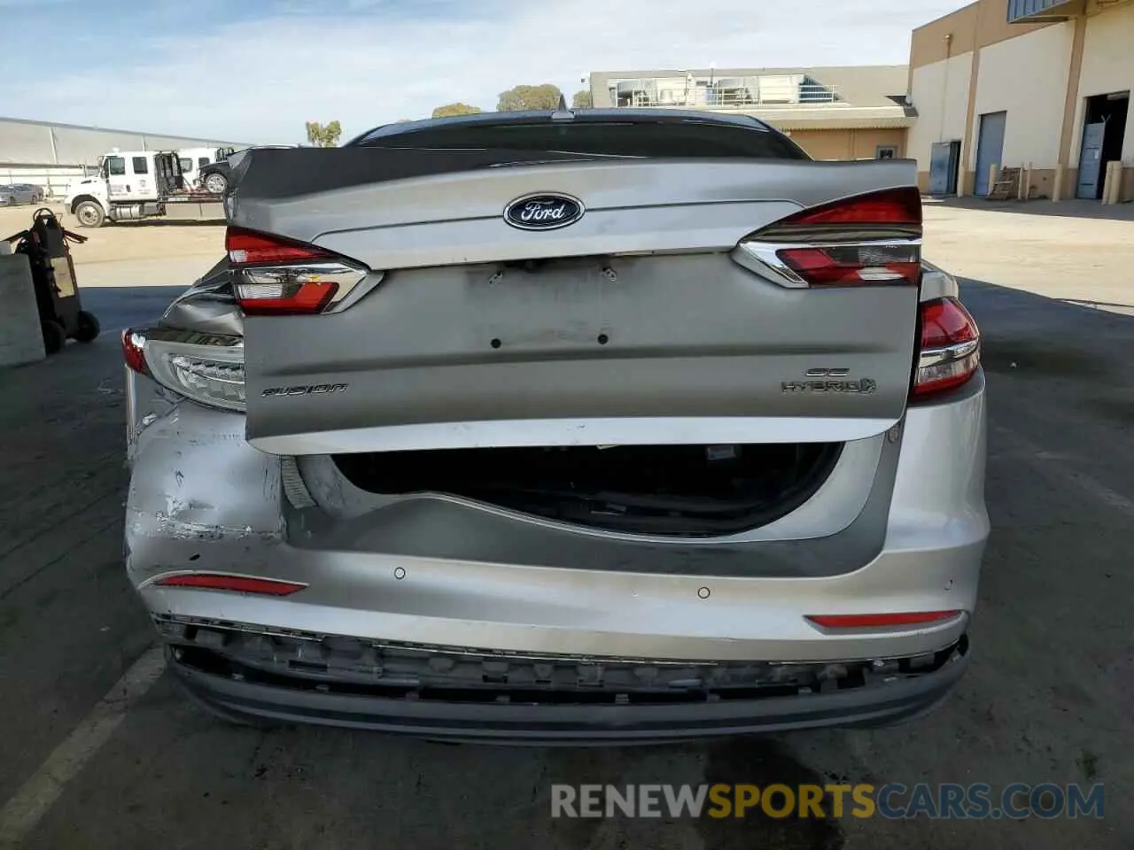 6 Photograph of a damaged car 3FA6P0LU7KR262160 FORD FUSION 2019