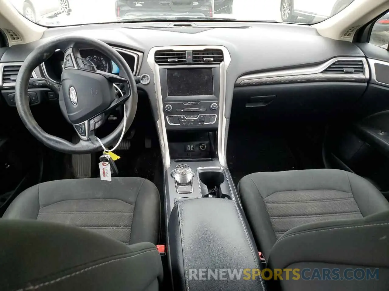 8 Photograph of a damaged car 3FA6P0LU7KR263647 FORD FUSION 2019