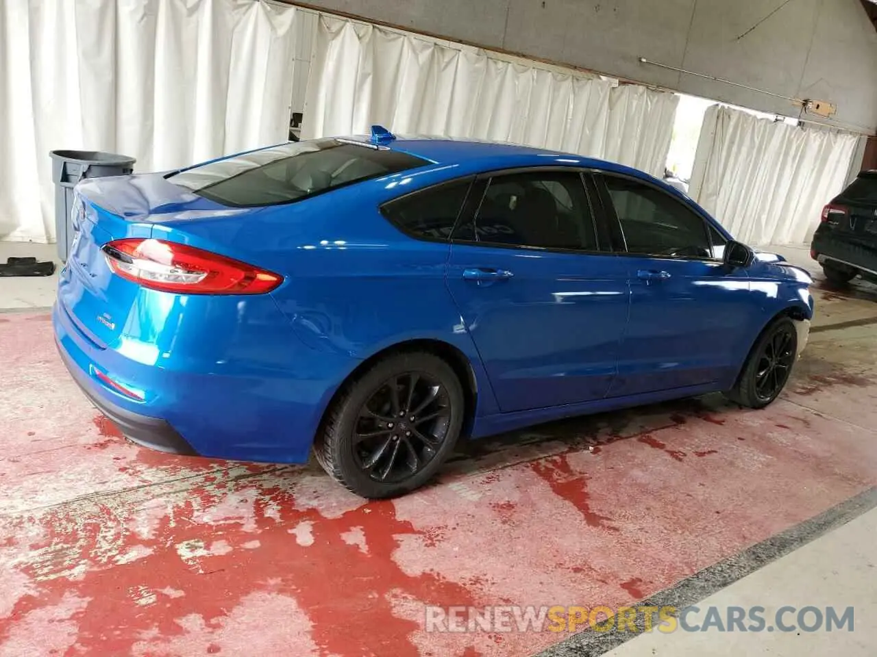 3 Photograph of a damaged car 3FA6P0LU7KR266953 FORD FUSION 2019