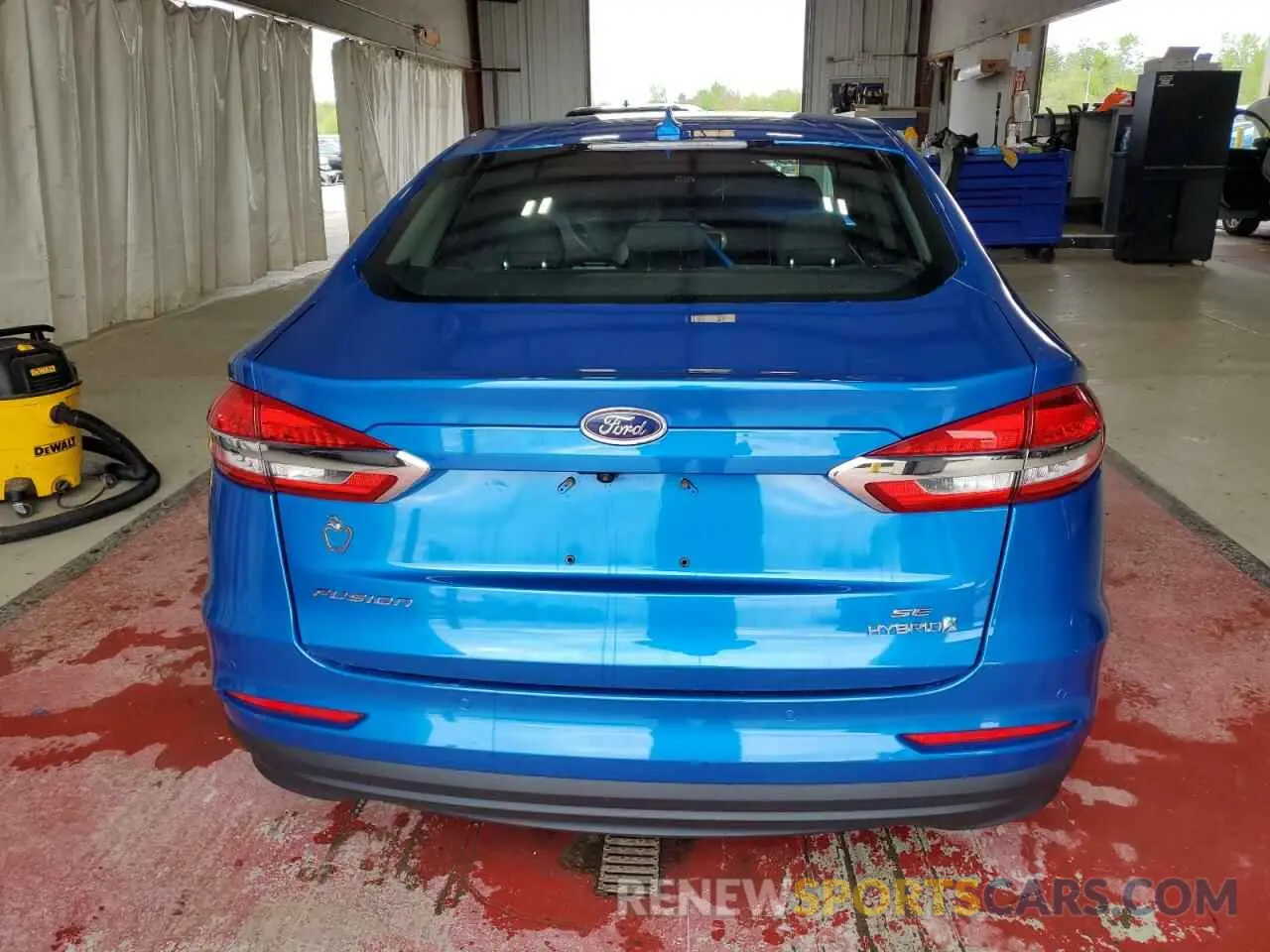 6 Photograph of a damaged car 3FA6P0LU7KR266953 FORD FUSION 2019
