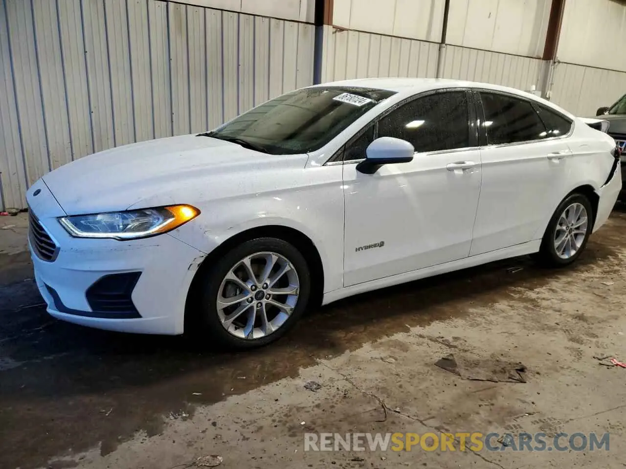 1 Photograph of a damaged car 3FA6P0LU8KR147521 FORD FUSION 2019