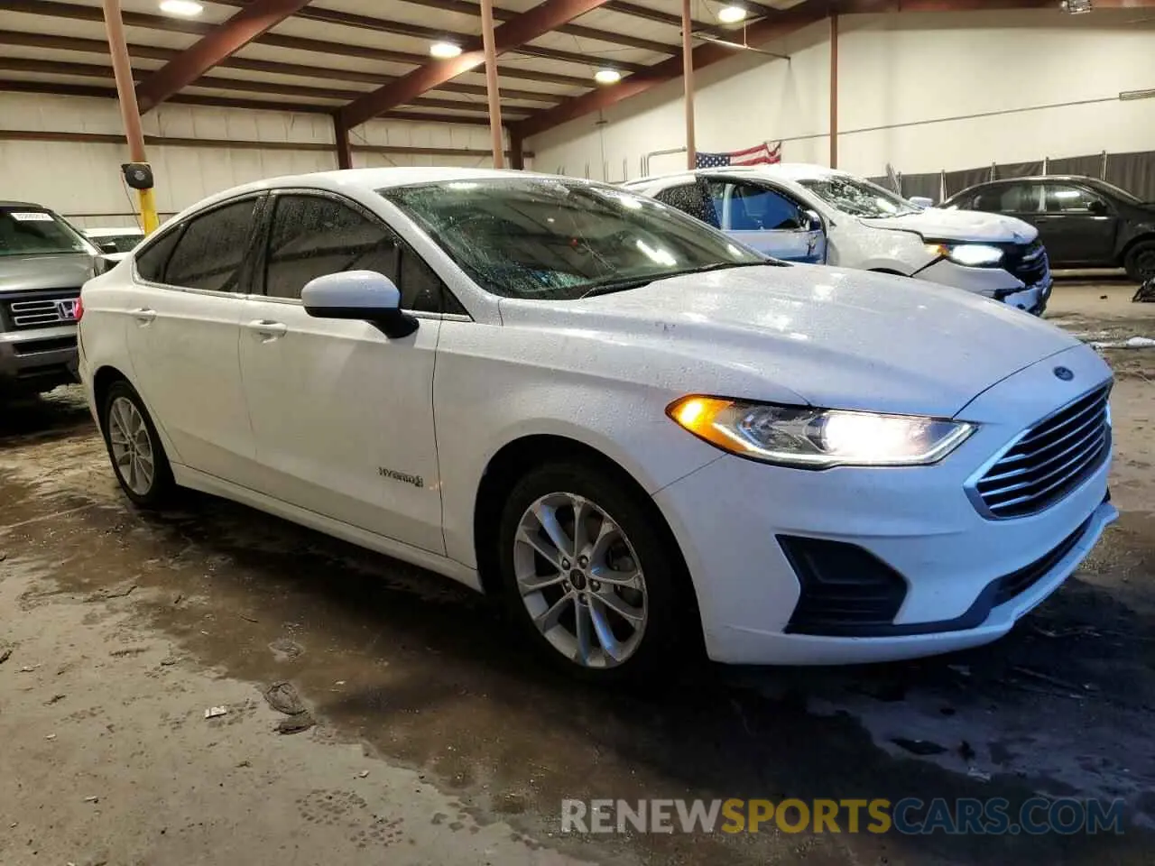 4 Photograph of a damaged car 3FA6P0LU8KR147521 FORD FUSION 2019
