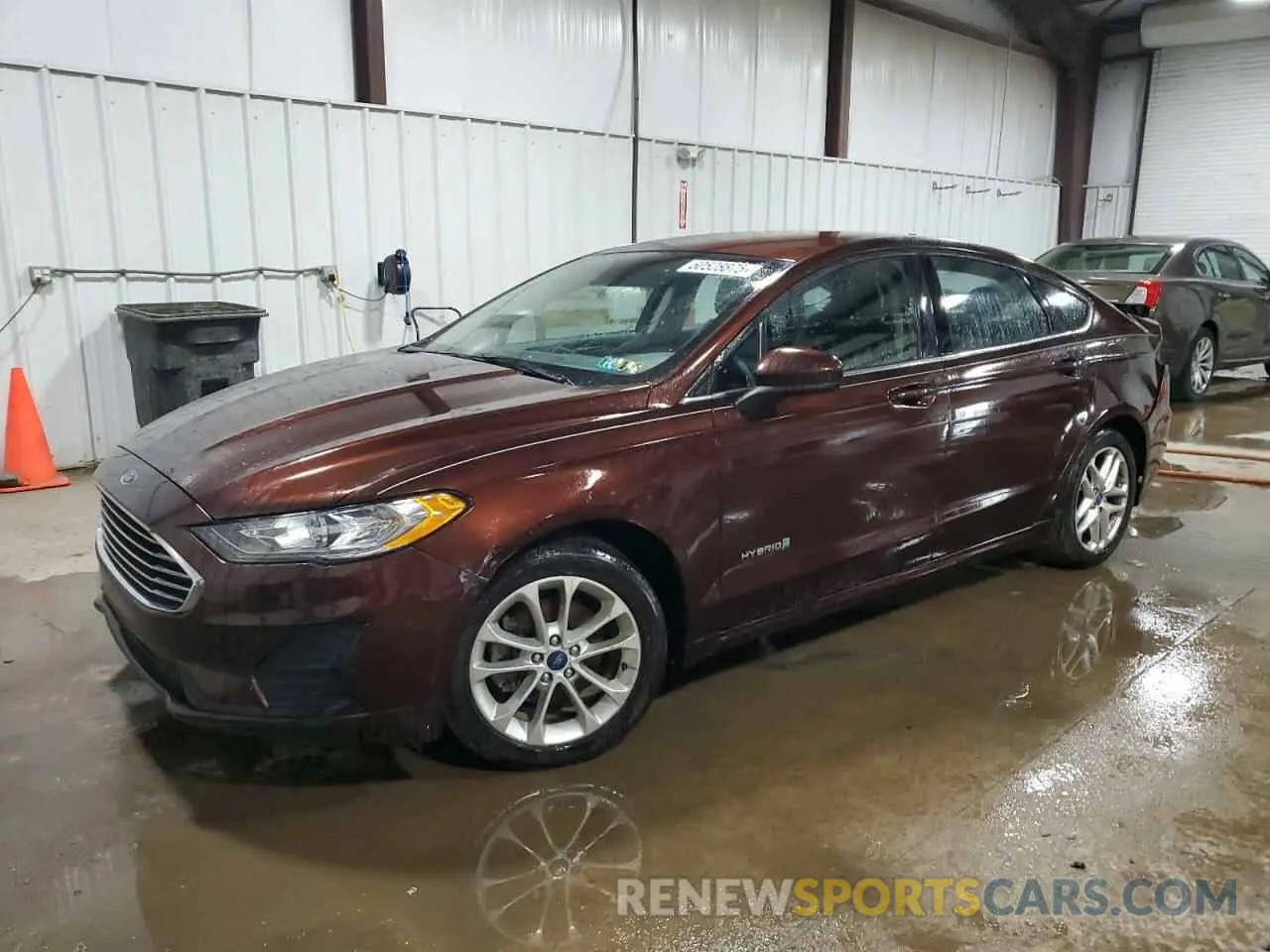 1 Photograph of a damaged car 3FA6P0LU8KR195634 FORD FUSION 2019