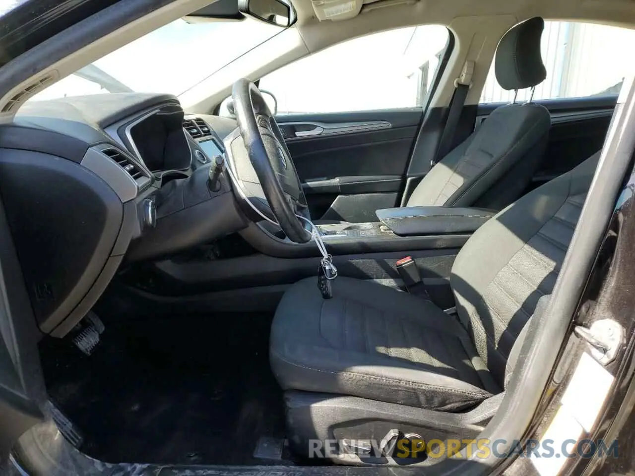 7 Photograph of a damaged car 3FA6P0LU8KR238482 FORD FUSION 2019