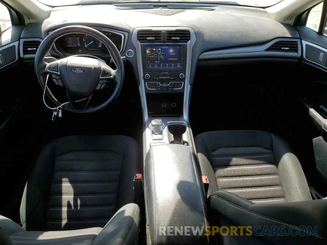 8 Photograph of a damaged car 3FA6P0LU8KR238482 FORD FUSION 2019